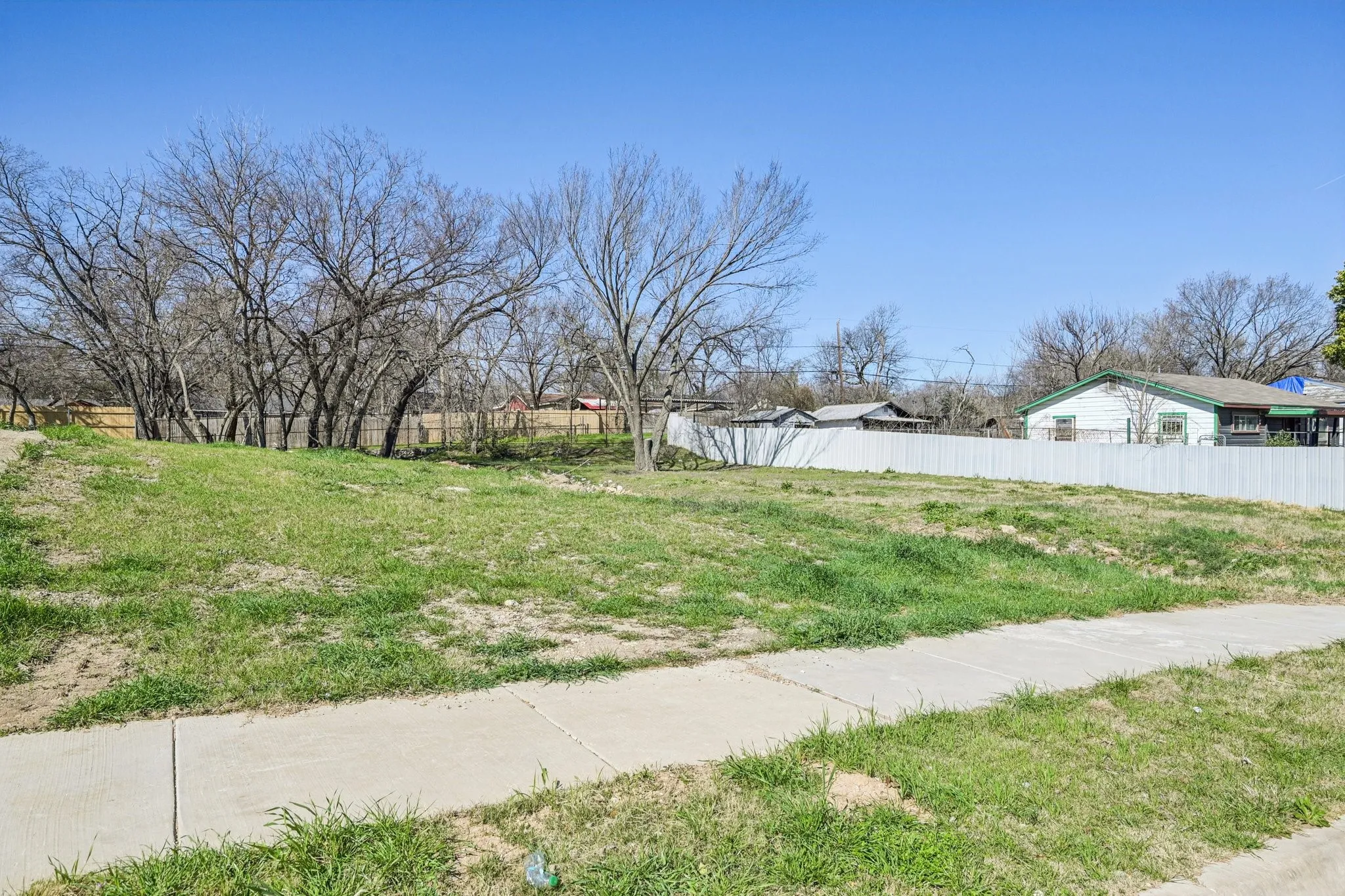 Unimproved Land For Sale in Tarrant County , 2016 Belzise Terrace, Fort Worth, Texas 76104, 0, 0, Garage spaces, 0 Sqft, built in 0, mls#21187896, Real Estate Agent in Fort Worth, Homes For Sale in Tarrant county, Homes For Sale in Fort Worth, Realtor in Fort Worth Texas, Real Estate Brokerage Independent Realty Texas, Luminita Cordes Realtor