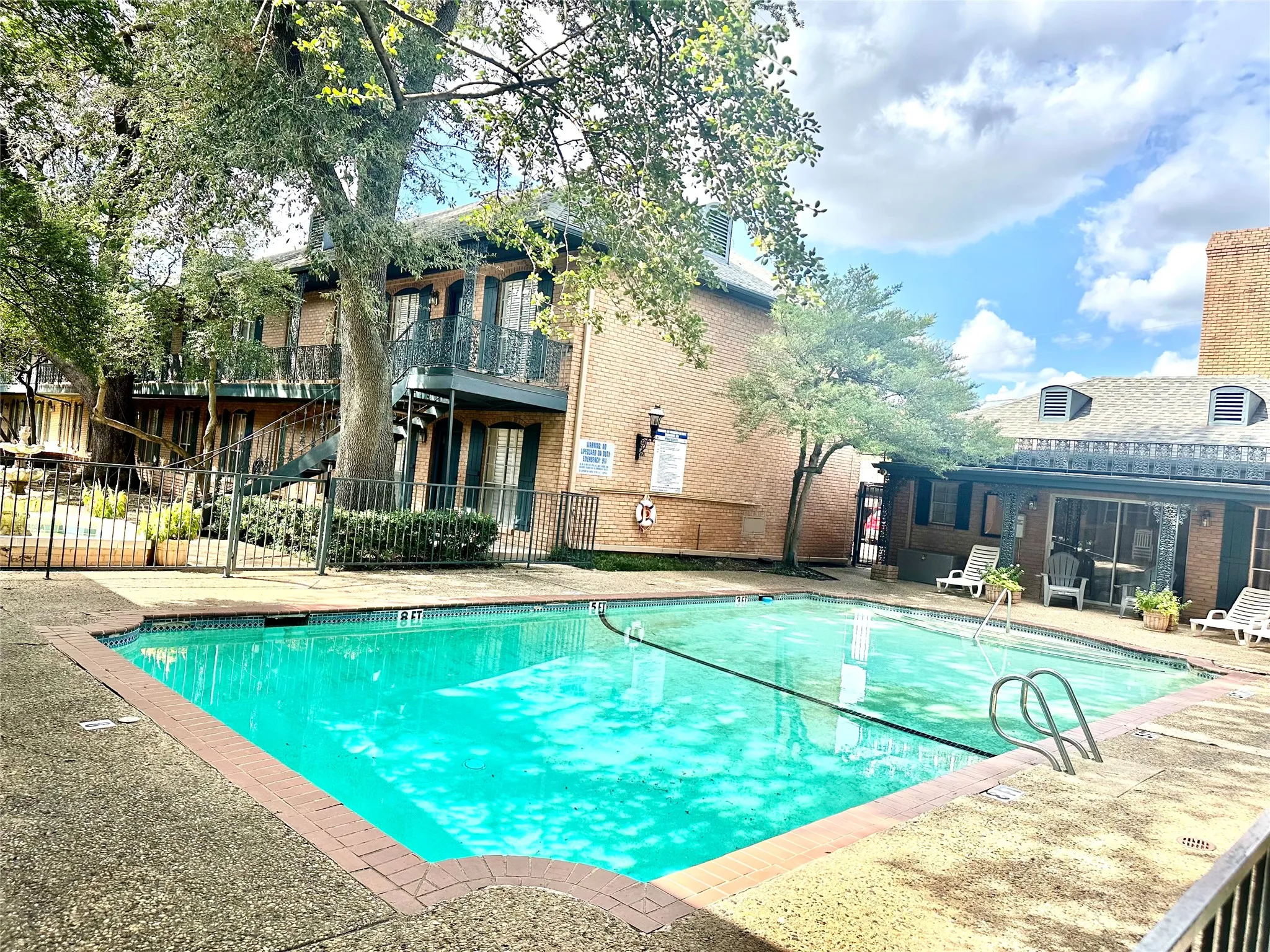 Community pool