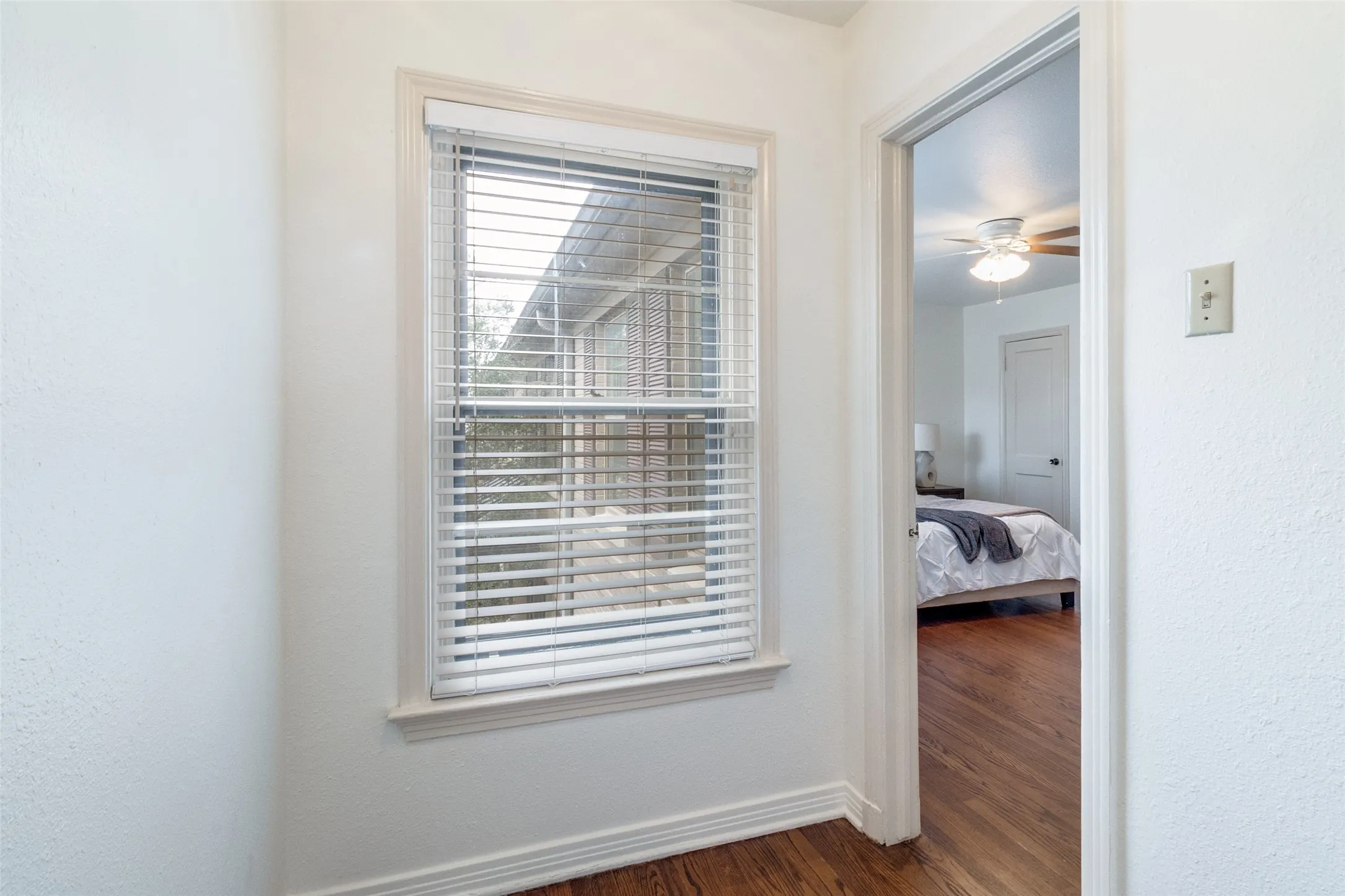 Condominium For Sale in Dallas County , 6486 Bordeaux Avenue, Dallas, Texas 75209, 2 Bedrooms, 2 Bathrooms, Garage spaces, 1,067 Sqft, built in 1951, Preowned, Price $297,500, mls#21170849, Real Estate Agent in Dallas, Homes For Sale in Dallas county, Homes For Sale in Dallas, Realtor in Dallas Texas, Real Estate Brokerage Independent Realty Texas, Luminita Cordes Realtor