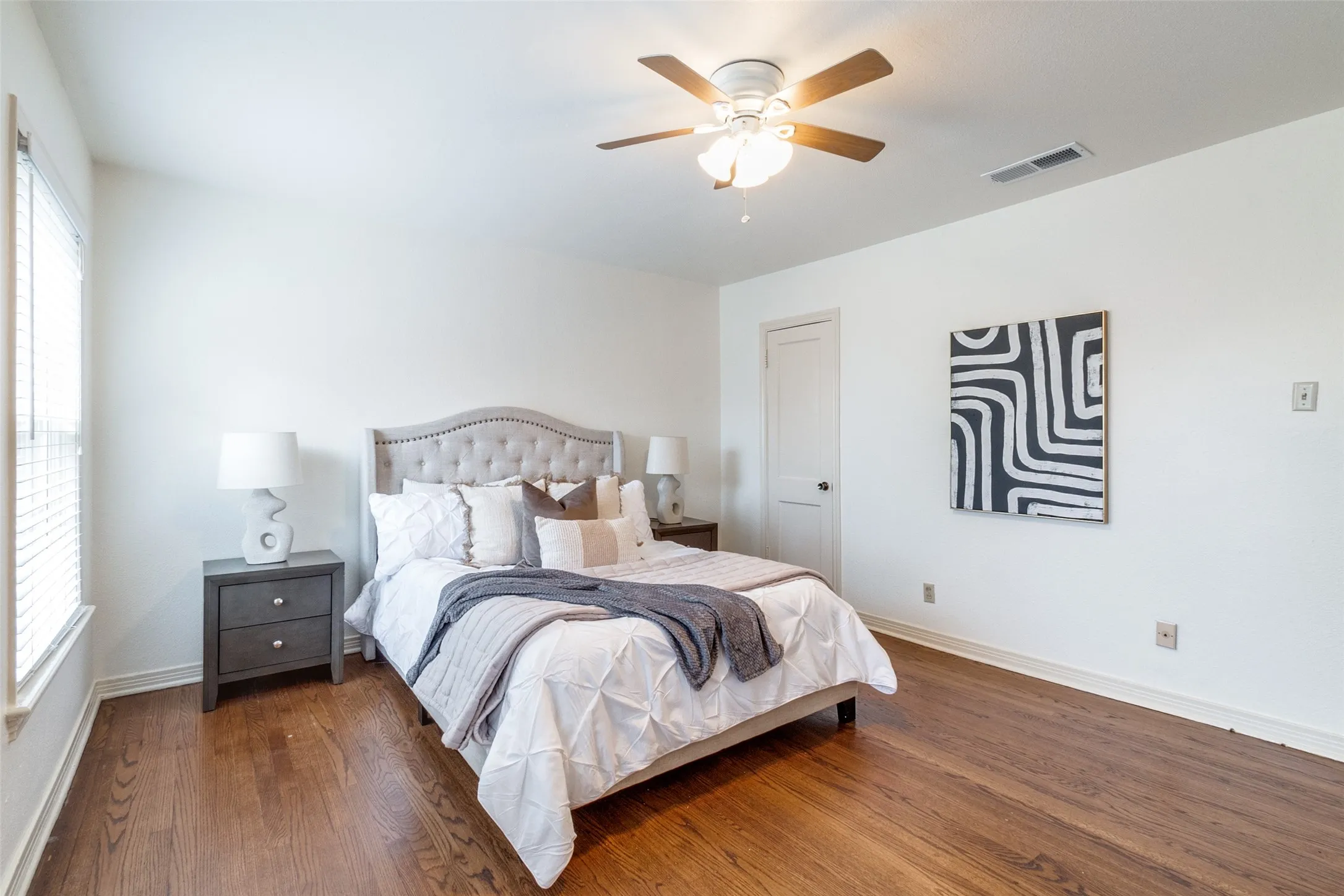 Condominium For Sale in Dallas County , 6486 Bordeaux Avenue, Dallas, Texas 75209, 2 Bedrooms, 2 Bathrooms, Garage spaces, 1,067 Sqft, built in 1951, Preowned, Price $297,500, mls#21170849, Real Estate Agent in Dallas, Homes For Sale in Dallas county, Homes For Sale in Dallas, Realtor in Dallas Texas, Real Estate Brokerage Independent Realty Texas, Luminita Cordes Realtor