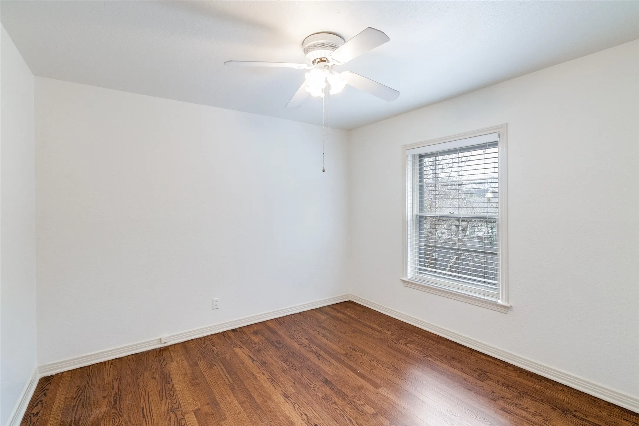 Condominium For Sale in Dallas County , 6486 Bordeaux Avenue, Dallas, Texas 75209, 2 Bedrooms, 2 Bathrooms, Garage spaces, 1,067 Sqft, built in 1951, Preowned, Price $297,500, mls#21170849, Real Estate Agent in Dallas, Homes For Sale in Dallas county, Homes For Sale in Dallas, Realtor in Dallas Texas, Real Estate Brokerage Independent Realty Texas, Luminita Cordes Realtor