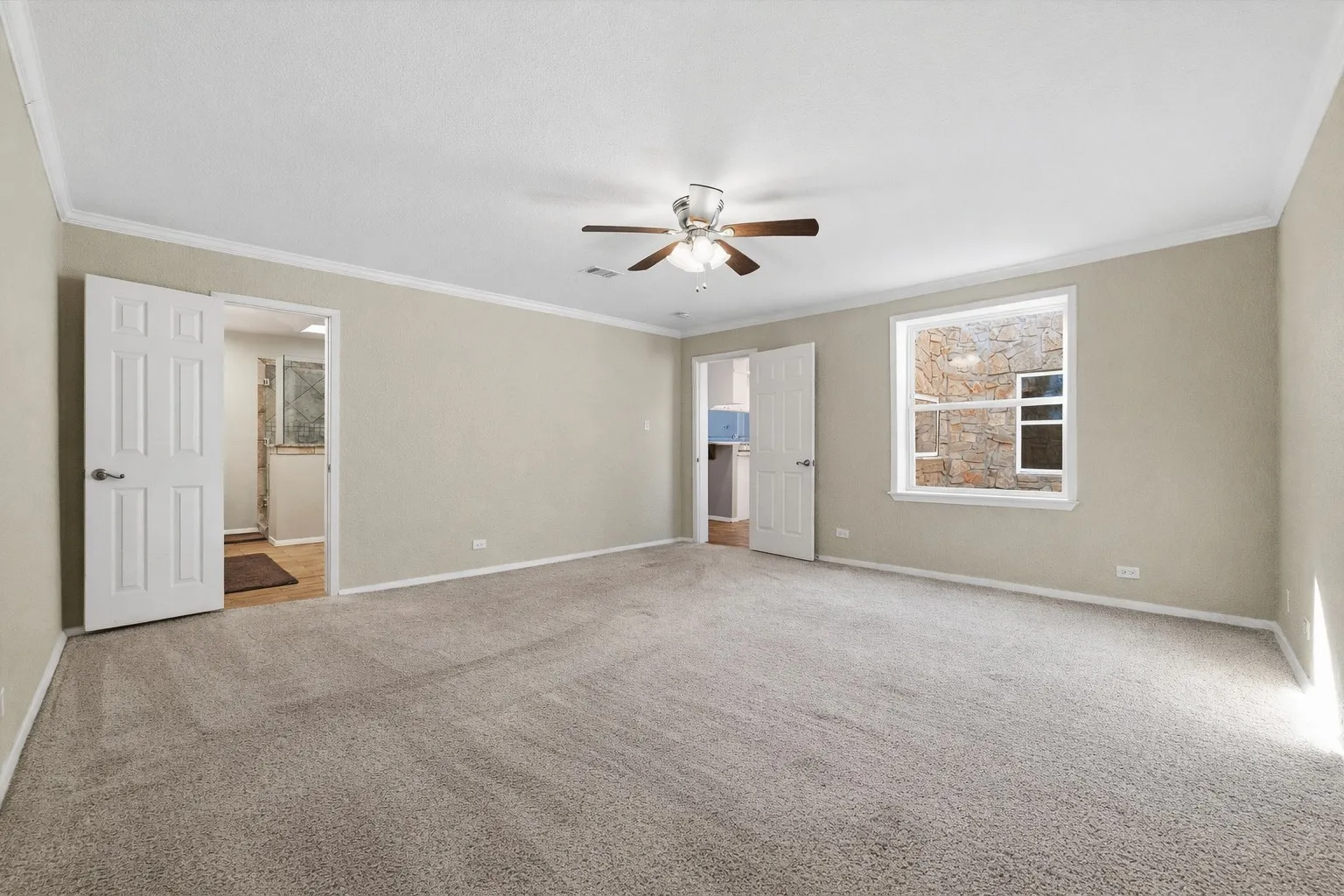 Single Family Residence For Sale in Parker County , 413 Meadowview Road, Weatherford, Texas 76087, 3 Bedroom, 3 Bathroom, 2 Garage spaces, 2,346 Sqft, built in 1981, mls#21197981, Real Estate Agent in Weatherford, Homes For Sale in Parker county, Homes For Sale in Weatherford, Realtor in Weatherford Texas, Real Estate Brokerage Independent Realty Texas, Luminita Cordes Realtor
