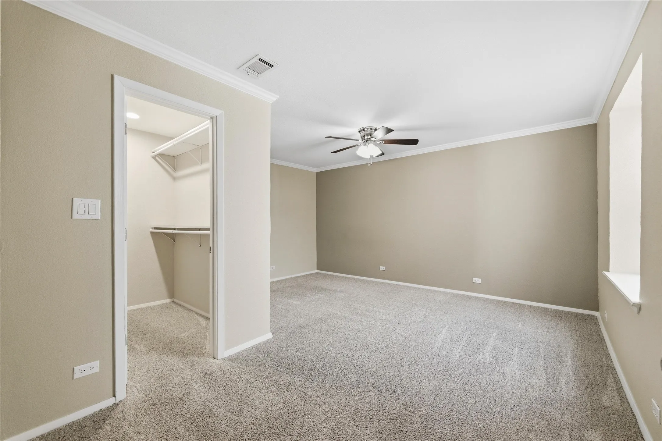 Single Family Residence For Sale in Parker County , 413 Meadowview Road, Weatherford, Texas 76087, 3 Bedroom, 3 Bathroom, 2 Garage spaces, 2,346 Sqft, built in 1981, mls#21197981, Real Estate Agent in Weatherford, Homes For Sale in Parker county, Homes For Sale in Weatherford, Realtor in Weatherford Texas, Real Estate Brokerage Independent Realty Texas, Luminita Cordes Realtor