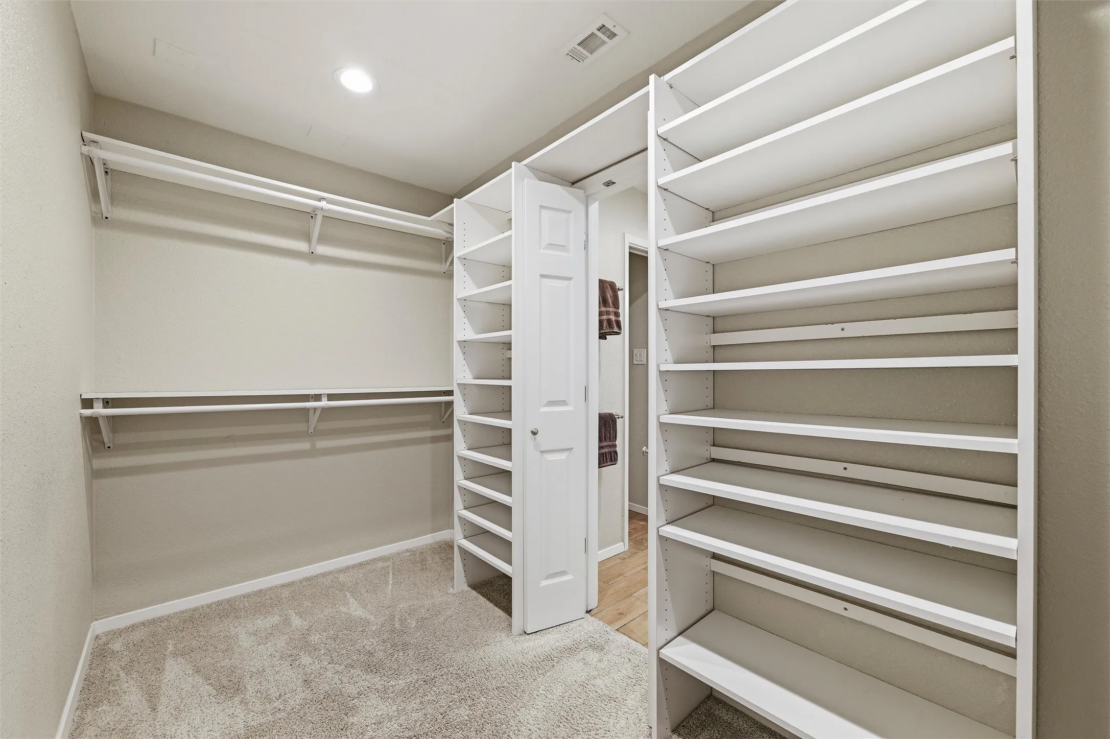 Primary bedroom Closet