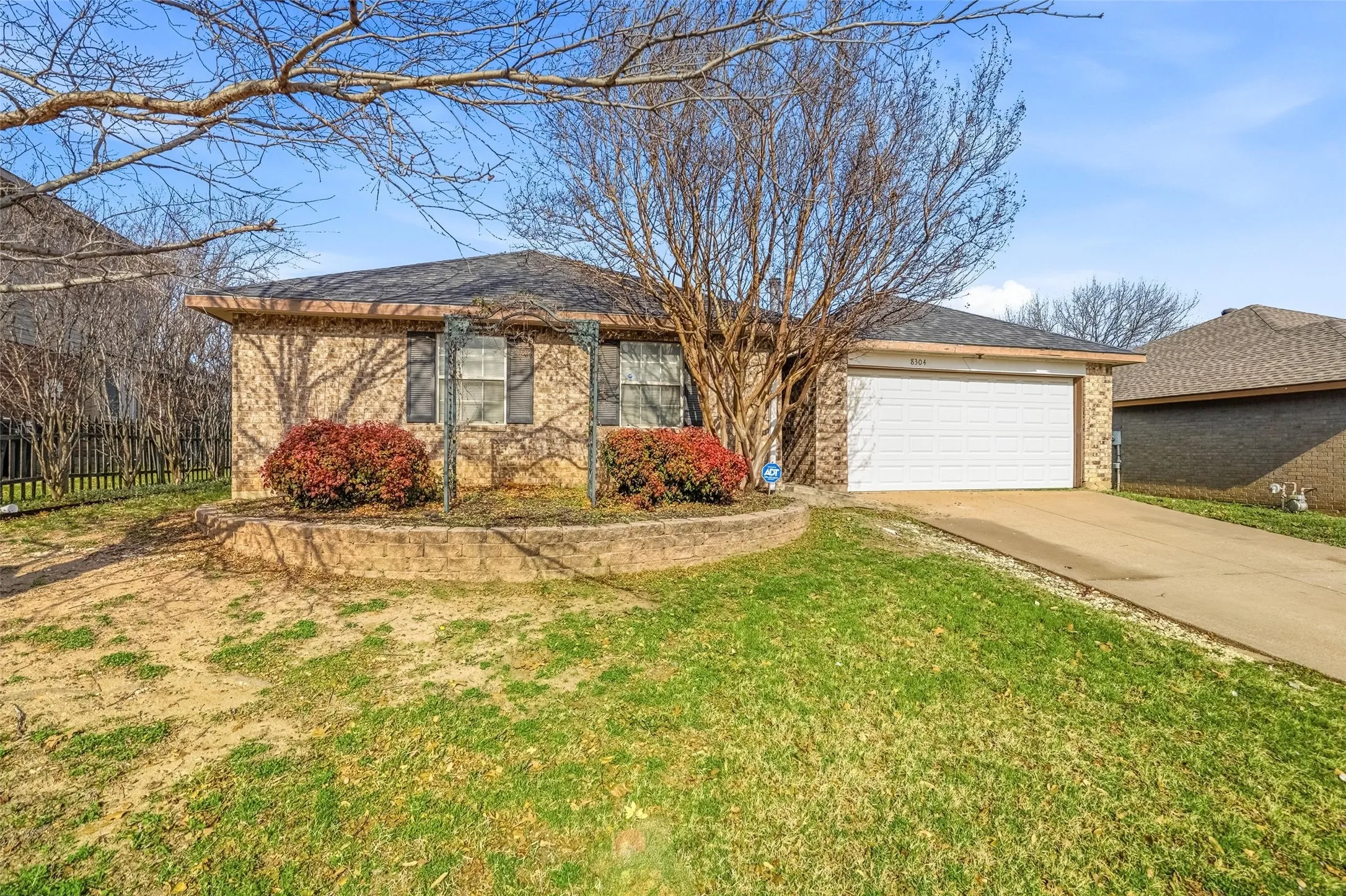 Single Family Residence For Sale in Tarrant County , 8304 Cloverglen Lane, Fort Worth, Texas 76123, 4 Bedroom, 3 Bathroom, 2 Garage spaces, 1,920 Sqft, built in 1986, mls#21163924, Real Estate Agent in Fort Worth, Homes For Sale in Tarrant county, Homes For Sale in Fort Worth, Realtor in Fort Worth Texas, Real Estate Brokerage Independent Realty Texas, Luminita Cordes Realtor