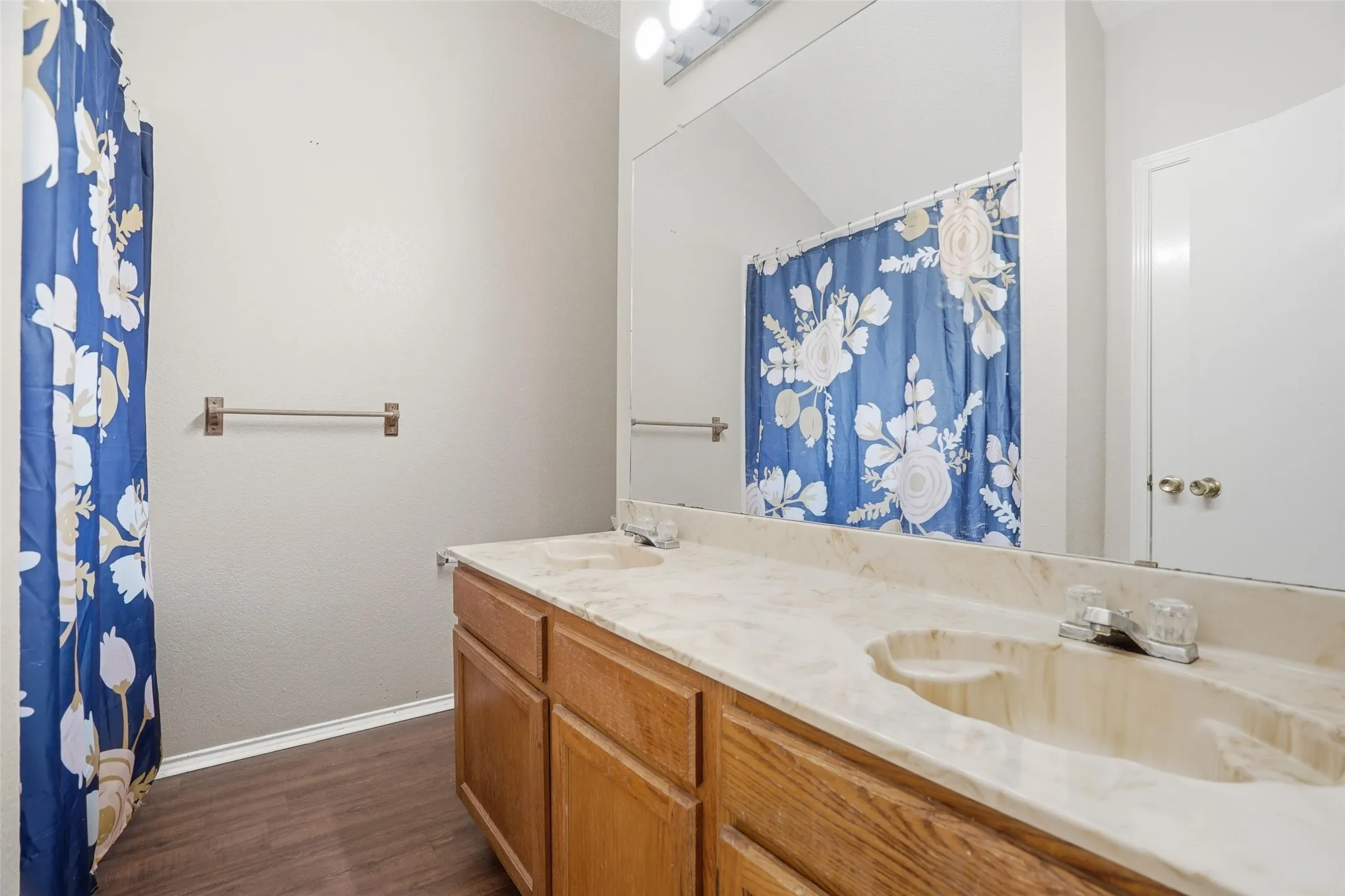 Single Family Residence For Sale in Tarrant County , 8304 Cloverglen Lane, Fort Worth, Texas 76123, 4 Bedroom, 3 Bathroom, 2 Garage spaces, 1,920 Sqft, built in 1986, mls#21163924, Real Estate Agent in Fort Worth, Homes For Sale in Tarrant county, Homes For Sale in Fort Worth, Realtor in Fort Worth Texas, Real Estate Brokerage Independent Realty Texas, Luminita Cordes Realtor