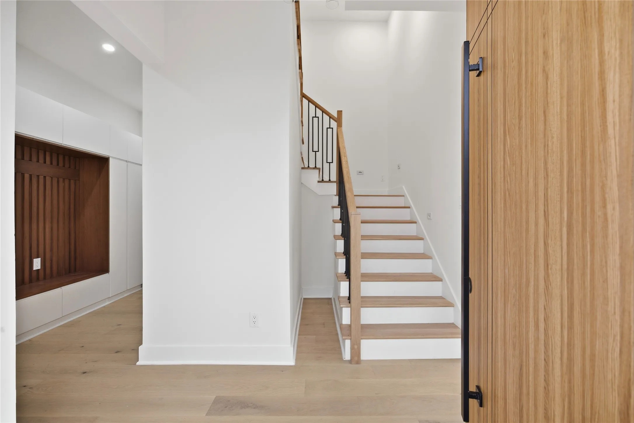 Single Family Residence For Sale in Dallas County , 4220 MUNGER Avenue, Dallas, Texas 75204, 3 Bedrooms, 4 Bathrooms, 2 Garage spaces, 3,170 Sqft, built in 2026, Price $1,190,000, mls#21198365, Real Estate Agent in Dallas, Homes For Sale in Dallas county, Homes For Sale in Dallas, Realtor in Dallas Texas, Real Estate Brokerage Independent Realty Texas, Luminita Cordes Realtor