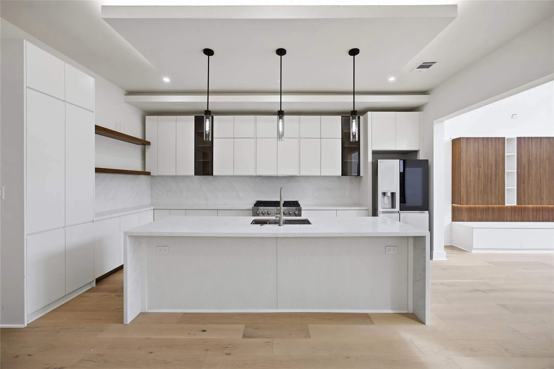 Single Family Residence For Sale in Dallas County , 4220 MUNGER Avenue, Dallas, Texas 75204, 3 Bedrooms, 4 Bathrooms, 2 Garage spaces, 3,170 Sqft, built in 2026, Price $1,190,000, mls#21198365, Real Estate Agent in Dallas, Homes For Sale in Dallas county, Homes For Sale in Dallas, Realtor in Dallas Texas, Real Estate Brokerage Independent Realty Texas, Luminita Cordes Realtor