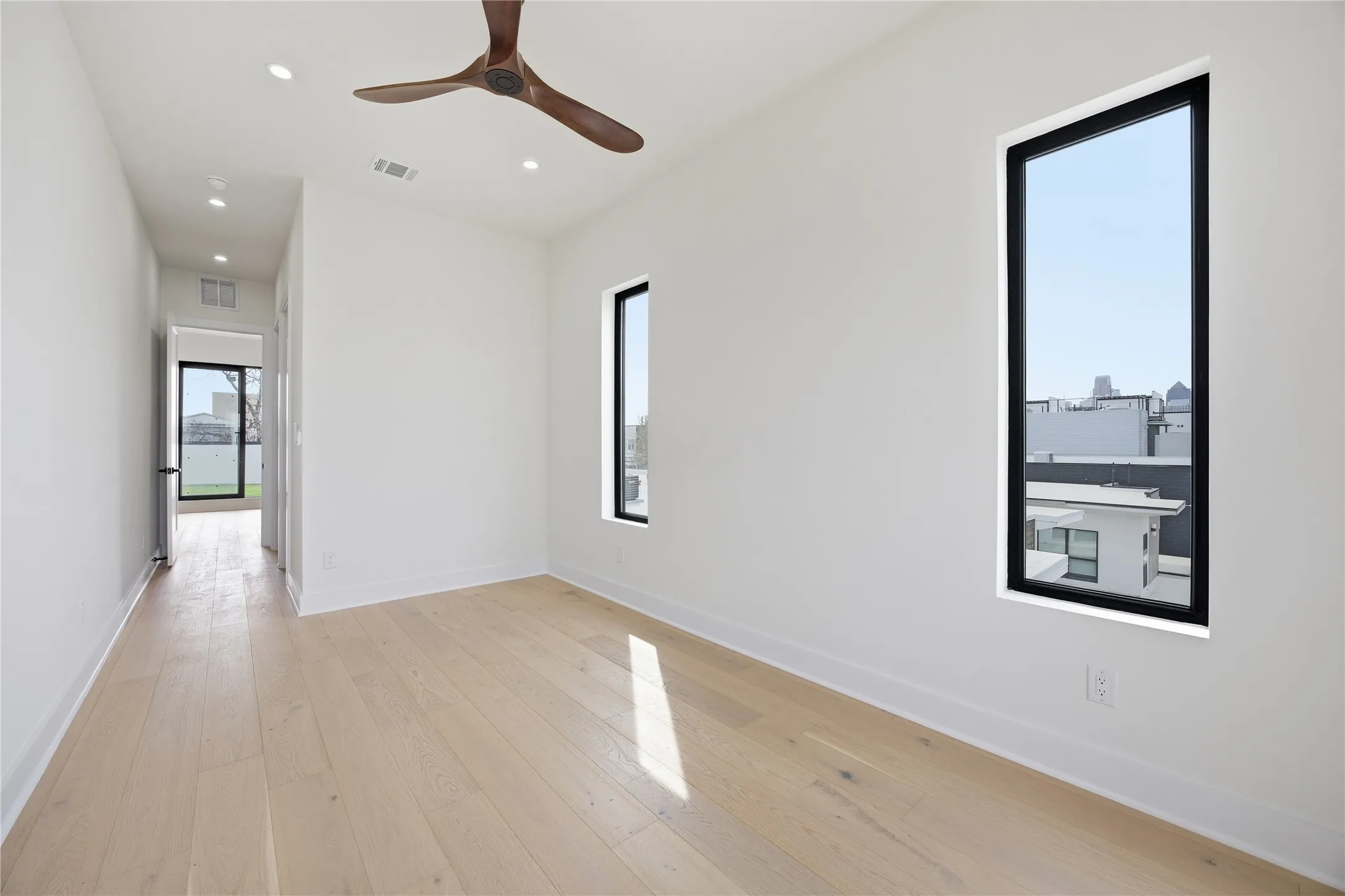 Single Family Residence For Sale in Dallas County , 4220 MUNGER Avenue, Dallas, Texas 75204, 3 Bedrooms, 4 Bathrooms, 2 Garage spaces, 3,170 Sqft, built in 2026, Price $1,190,000, mls#21198365, Real Estate Agent in Dallas, Homes For Sale in Dallas county, Homes For Sale in Dallas, Realtor in Dallas Texas, Real Estate Brokerage Independent Realty Texas, Luminita Cordes Realtor