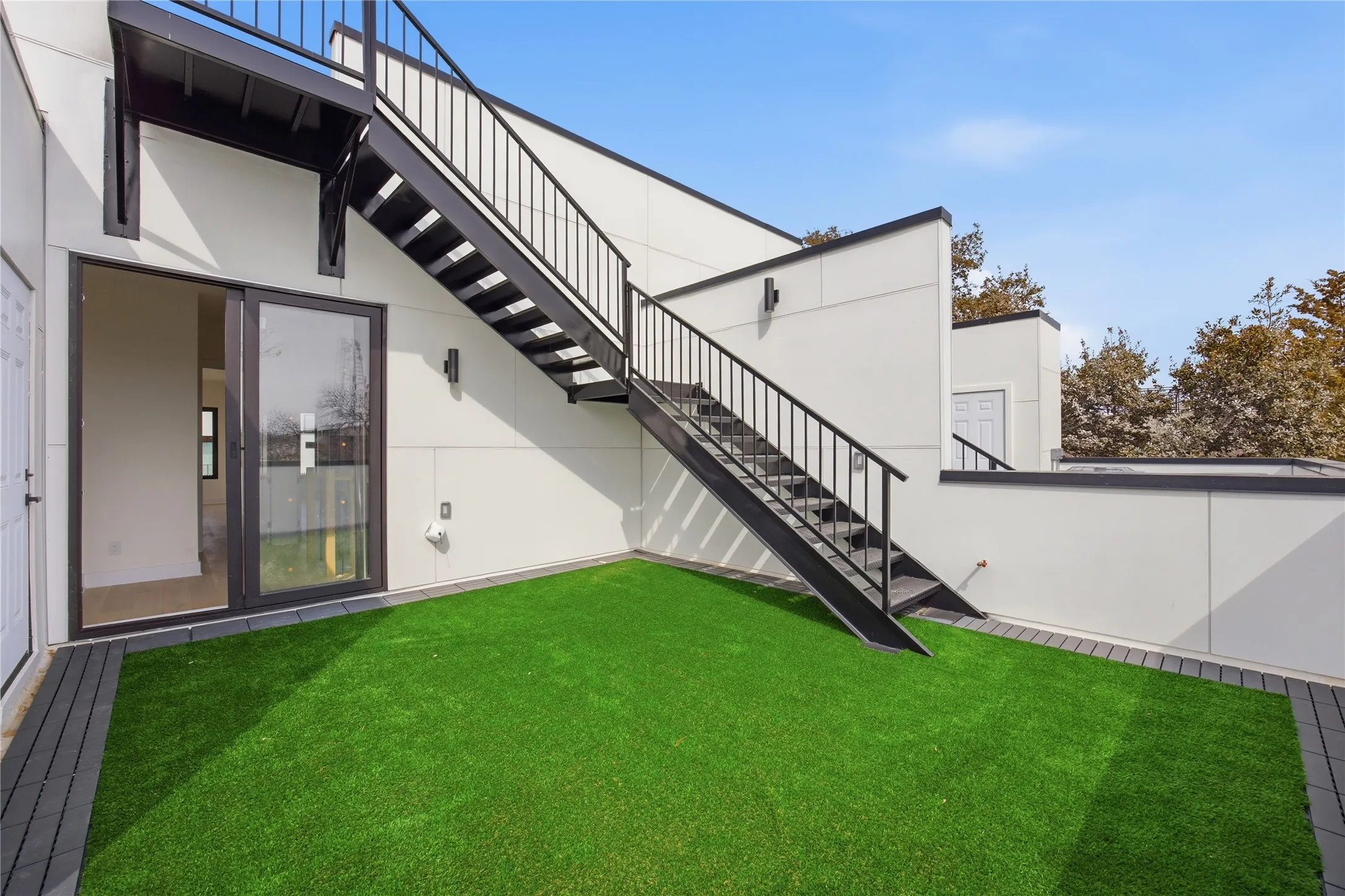 Single Family Residence For Sale in Dallas County , 4220 MUNGER Avenue, Dallas, Texas 75204, 3 Bedrooms, 4 Bathrooms, 2 Garage spaces, 3,170 Sqft, built in 2026, Price $1,190,000, mls#21198365, Real Estate Agent in Dallas, Homes For Sale in Dallas county, Homes For Sale in Dallas, Realtor in Dallas Texas, Real Estate Brokerage Independent Realty Texas, Luminita Cordes Realtor