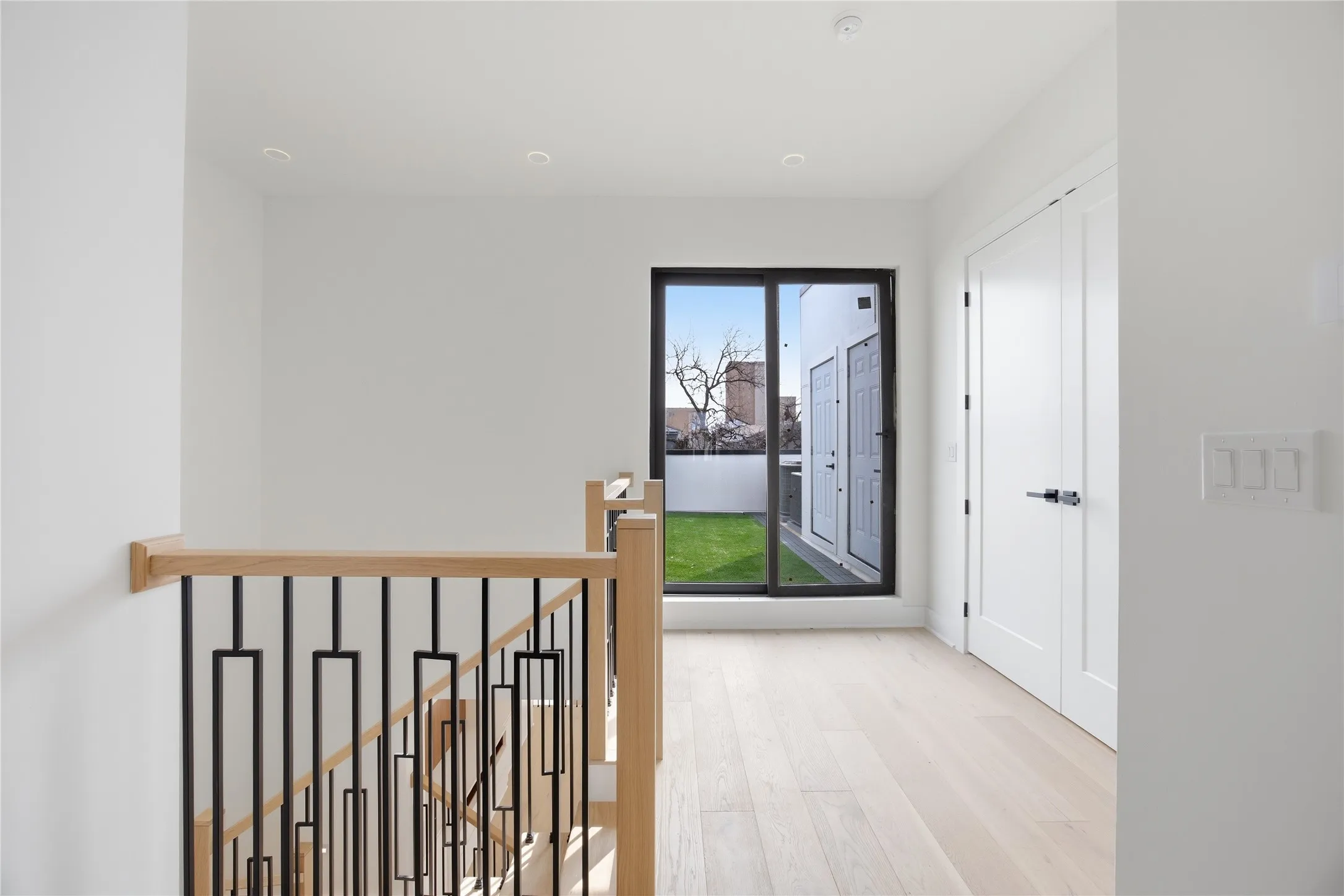 Single Family Residence For Sale in Dallas County , 4220 MUNGER Avenue, Dallas, Texas 75204, 3 Bedrooms, 4 Bathrooms, 2 Garage spaces, 3,170 Sqft, built in 2026, Price $1,190,000, mls#21198365, Real Estate Agent in Dallas, Homes For Sale in Dallas county, Homes For Sale in Dallas, Realtor in Dallas Texas, Real Estate Brokerage Independent Realty Texas, Luminita Cordes Realtor