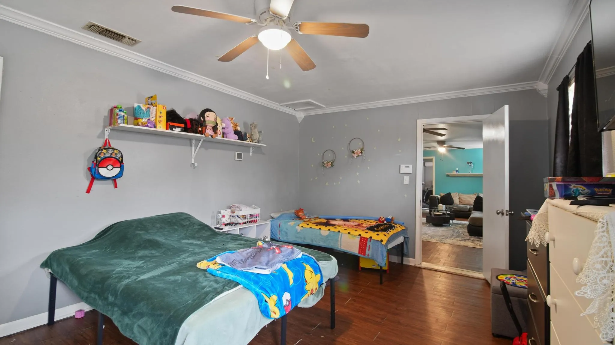 Single Family Residence For Sale in Henderson County , 700 Powderhorn Drive, Athens, Texas 75751, 3 Bedroom, 3 Bathroom, Garage spaces, 1,734 Sqft, built in 1962, Price $189,000, mls#21198903, Real Estate Agent in Athens, Homes For Sale in Henderson county, Homes For Sale in Athens, Realtor in Athens Texas, Real Estate Brokerage Independent Realty Texas, Luminita Cordes Realtor