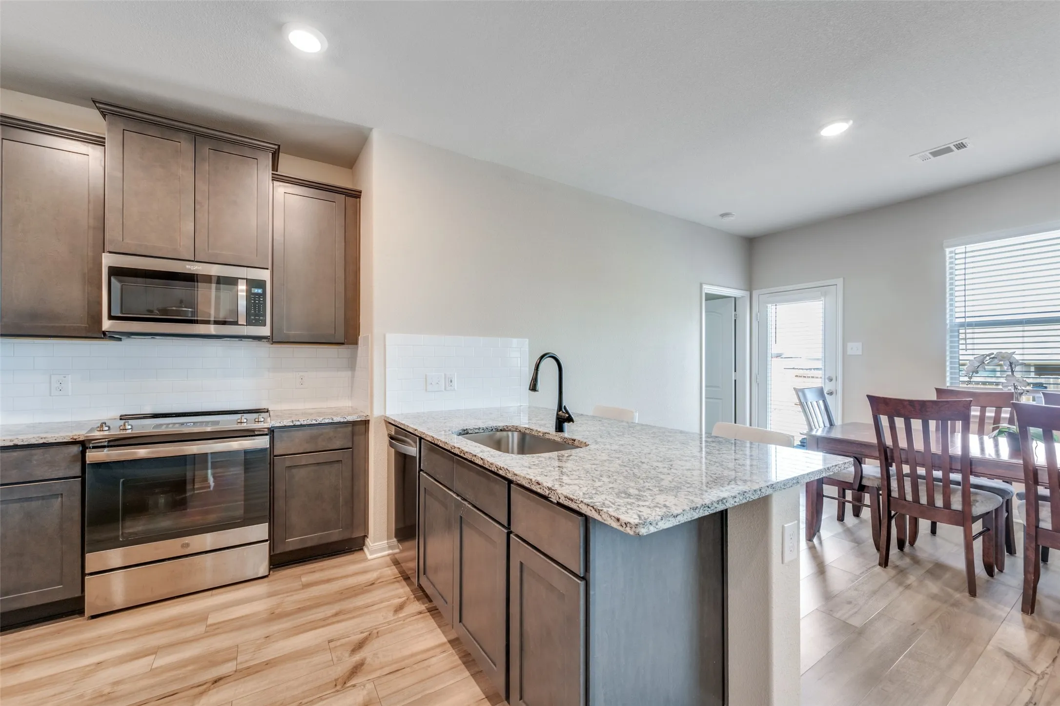 Single Family Residence For Sale in Tarrant County , 505 Lowery Oaks Trail, Fort Worth, Texas 76120, 3 Bedroom, 2 Bathroom, 2 Garage spaces, 1,330 Sqft, built in 2020, mls#21197265, Real Estate Agent in Fort Worth, Homes For Sale in Tarrant county, Homes For Sale in Fort Worth, Realtor in Fort Worth Texas, Real Estate Brokerage Independent Realty Texas, Luminita Cordes Realtor