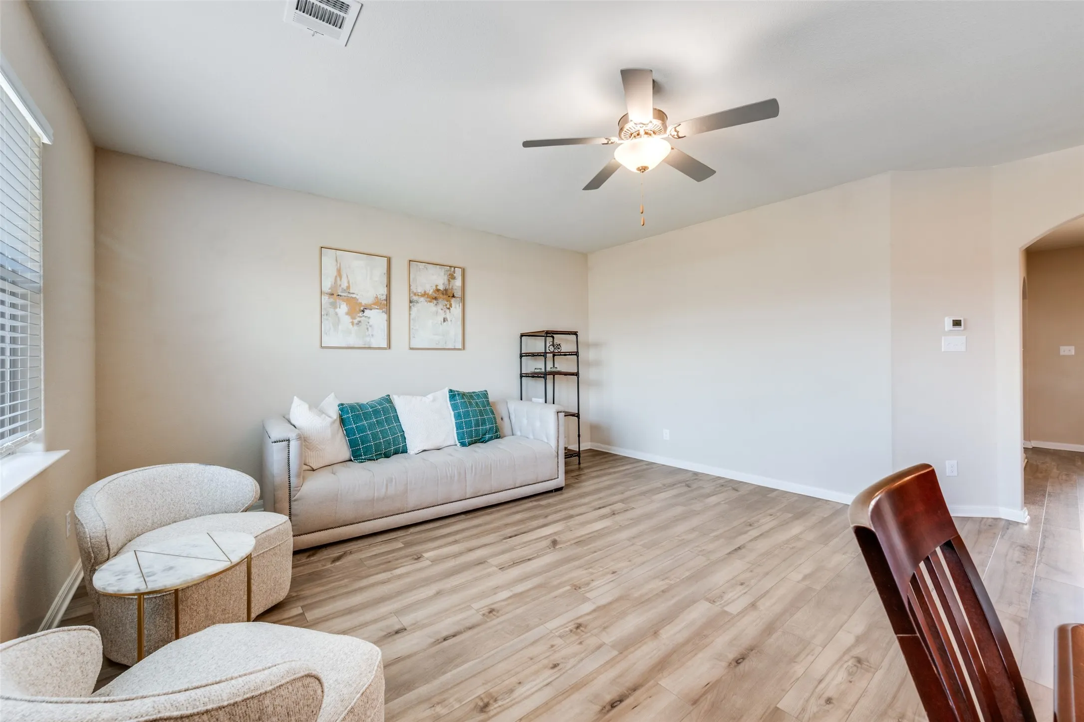 Single Family Residence For Sale in Tarrant County , 505 Lowery Oaks Trail, Fort Worth, Texas 76120, 3 Bedroom, 2 Bathroom, 2 Garage spaces, 1,330 Sqft, built in 2020, mls#21197265, Real Estate Agent in Fort Worth, Homes For Sale in Tarrant county, Homes For Sale in Fort Worth, Realtor in Fort Worth Texas, Real Estate Brokerage Independent Realty Texas, Luminita Cordes Realtor