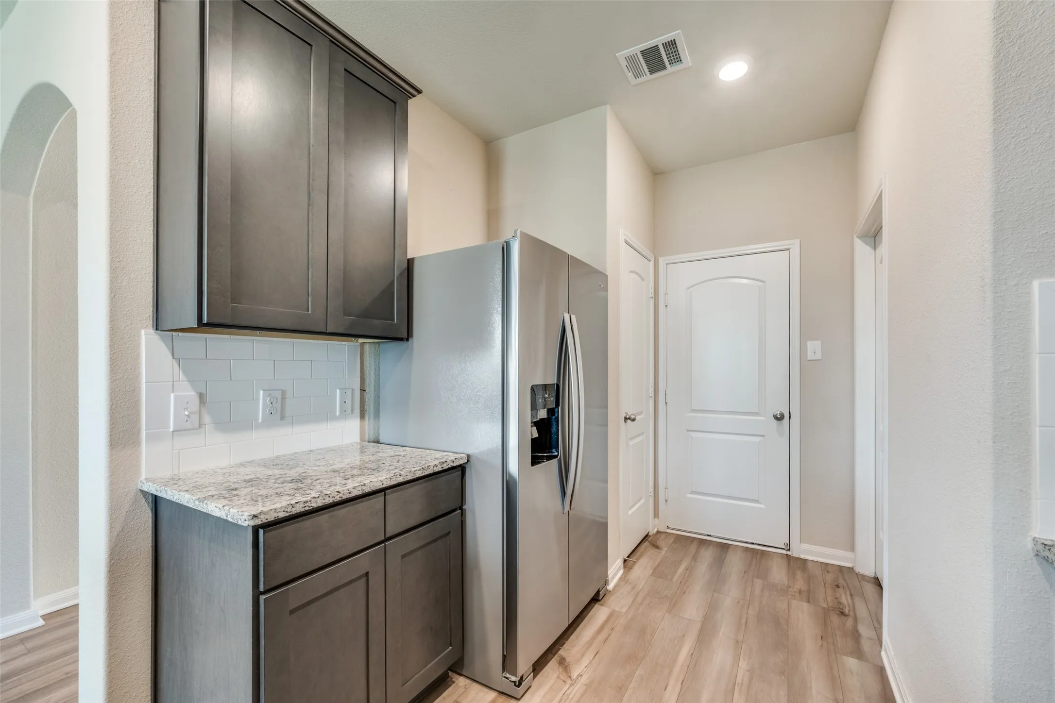 Single Family Residence For Sale in Tarrant County , 505 Lowery Oaks Trail, Fort Worth, Texas 76120, 3 Bedroom, 2 Bathroom, 2 Garage spaces, 1,330 Sqft, built in 2020, mls#21197265, Real Estate Agent in Fort Worth, Homes For Sale in Tarrant county, Homes For Sale in Fort Worth, Realtor in Fort Worth Texas, Real Estate Brokerage Independent Realty Texas, Luminita Cordes Realtor