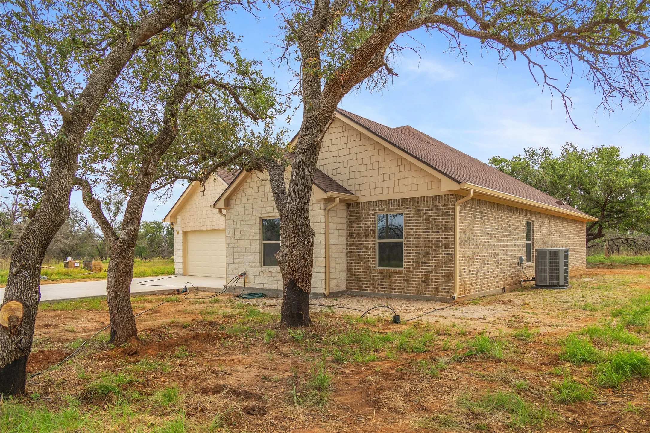 Single Family Residence For Sale in Brown County , 7528 Downhaul Way, Brownwood, Texas 76801, 4 Bedroom, 2 Bathroom, 2 Garage spaces, 1,887 Sqft, built in 2024, mls#21199046, Real Estate Agent in Brownwood, Homes For Sale in Brown county, Homes For Sale in Brownwood, Realtor in Brownwood Texas, Real Estate Brokerage Independent Realty Texas, Luminita Cordes Realtor