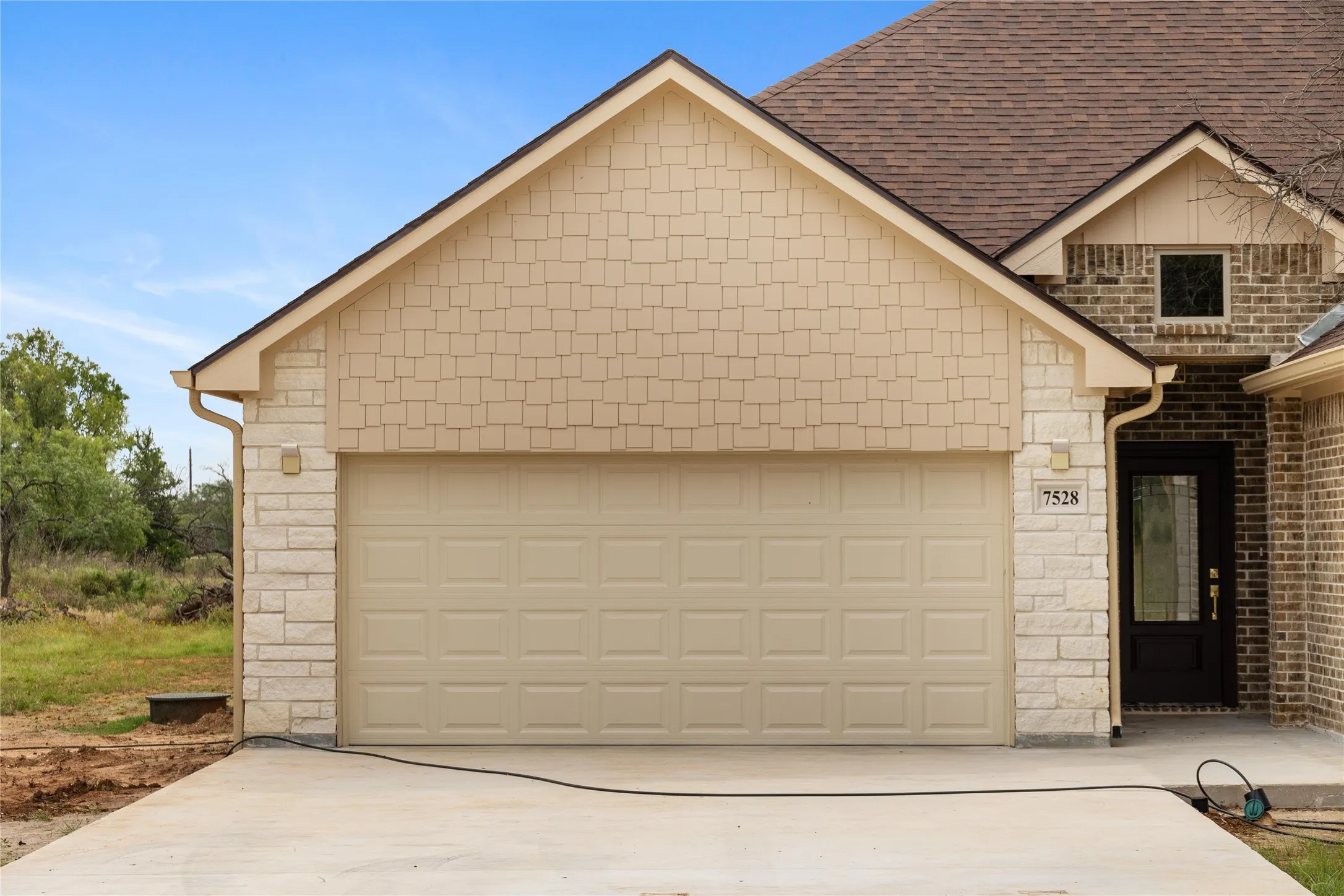 Single Family Residence For Sale in Brown County , 7528 Downhaul Way, Brownwood, Texas 76801, 4 Bedroom, 2 Bathroom, 2 Garage spaces, 1,887 Sqft, built in 2024, mls#21199046, Real Estate Agent in Brownwood, Homes For Sale in Brown county, Homes For Sale in Brownwood, Realtor in Brownwood Texas, Real Estate Brokerage Independent Realty Texas, Luminita Cordes Realtor