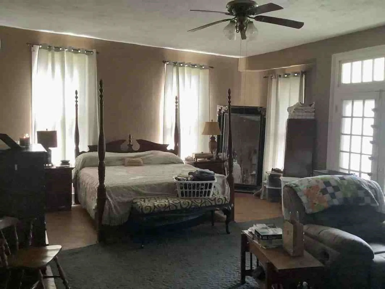 Single Family Residence For Sale in Robertson County , 408 S Railroad Avenue, Calvert, Texas 77837, 10 Bedroom, 6 Bathroom, Garage spaces, 5,196 Sqft, built in 1904, mls#21199060, Real Estate Agent in Calvert, Homes For Sale in Robertson county, Homes For Sale in Calvert, Realtor in Calvert Texas, Real Estate Brokerage Independent Realty Texas, Luminita Cordes Realtor