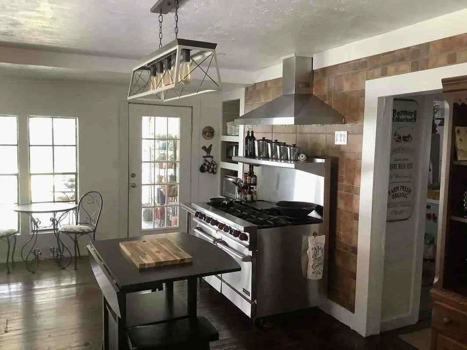 Single Family Residence For Sale in Robertson County , 408 S Railroad Avenue, Calvert, Texas 77837, 10 Bedroom, 6 Bathroom, Garage spaces, 5,196 Sqft, built in 1904, mls#21199060, Real Estate Agent in Calvert, Homes For Sale in Robertson county, Homes For Sale in Calvert, Realtor in Calvert Texas, Real Estate Brokerage Independent Realty Texas, Luminita Cordes Realtor