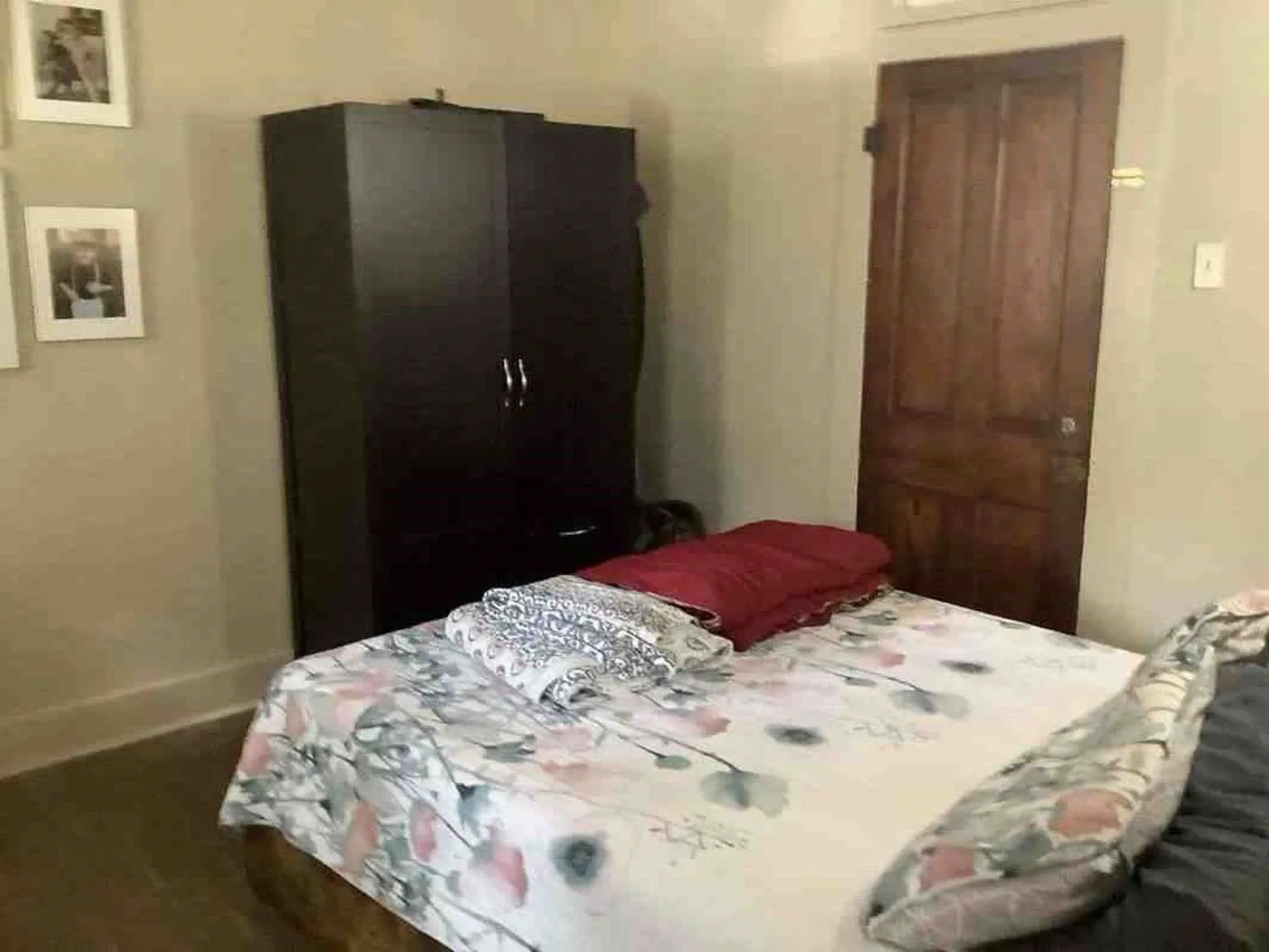 Single Family Residence For Sale in Robertson County , 408 S Railroad Avenue, Calvert, Texas 77837, 10 Bedroom, 6 Bathroom, Garage spaces, 5,196 Sqft, built in 1904, mls#21199060, Real Estate Agent in Calvert, Homes For Sale in Robertson county, Homes For Sale in Calvert, Realtor in Calvert Texas, Real Estate Brokerage Independent Realty Texas, Luminita Cordes Realtor