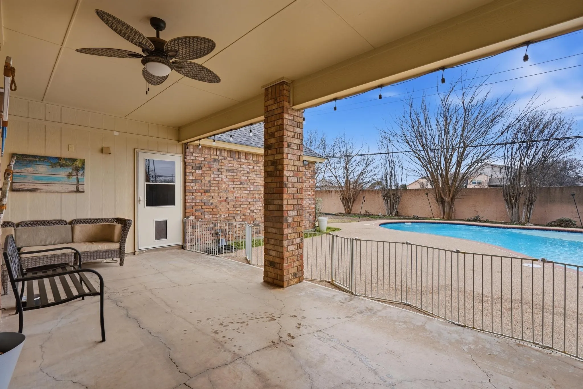 Single Family Residence For Sale in Taylor County , 17 Cherry Hills E, Abilene, Texas 79606, 4 Bedroom, 3 Bathroom, 2 Garage spaces, 2,638 Sqft, built in 1990, mls#21195575, Real Estate Agent in Abilene, Homes For Sale in Taylor county, Homes For Sale in Abilene, Realtor in Abilene Texas, Real Estate Brokerage Independent Realty Texas, Luminita Cordes Realtor