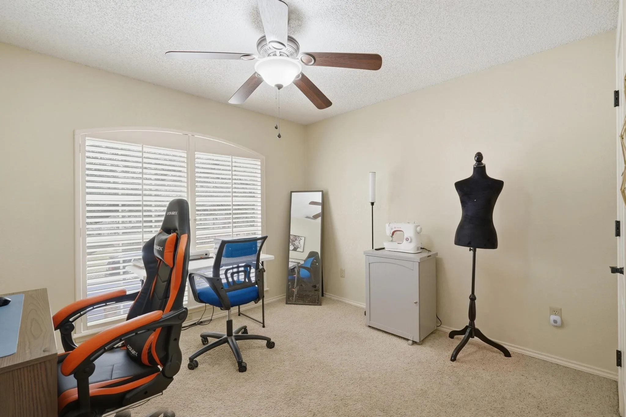 Single Family Residence For Sale in Taylor County , 17 Cherry Hills E, Abilene, Texas 79606, 4 Bedroom, 3 Bathroom, 2 Garage spaces, 2,638 Sqft, built in 1990, mls#21195575, Real Estate Agent in Abilene, Homes For Sale in Taylor county, Homes For Sale in Abilene, Realtor in Abilene Texas, Real Estate Brokerage Independent Realty Texas, Luminita Cordes Realtor