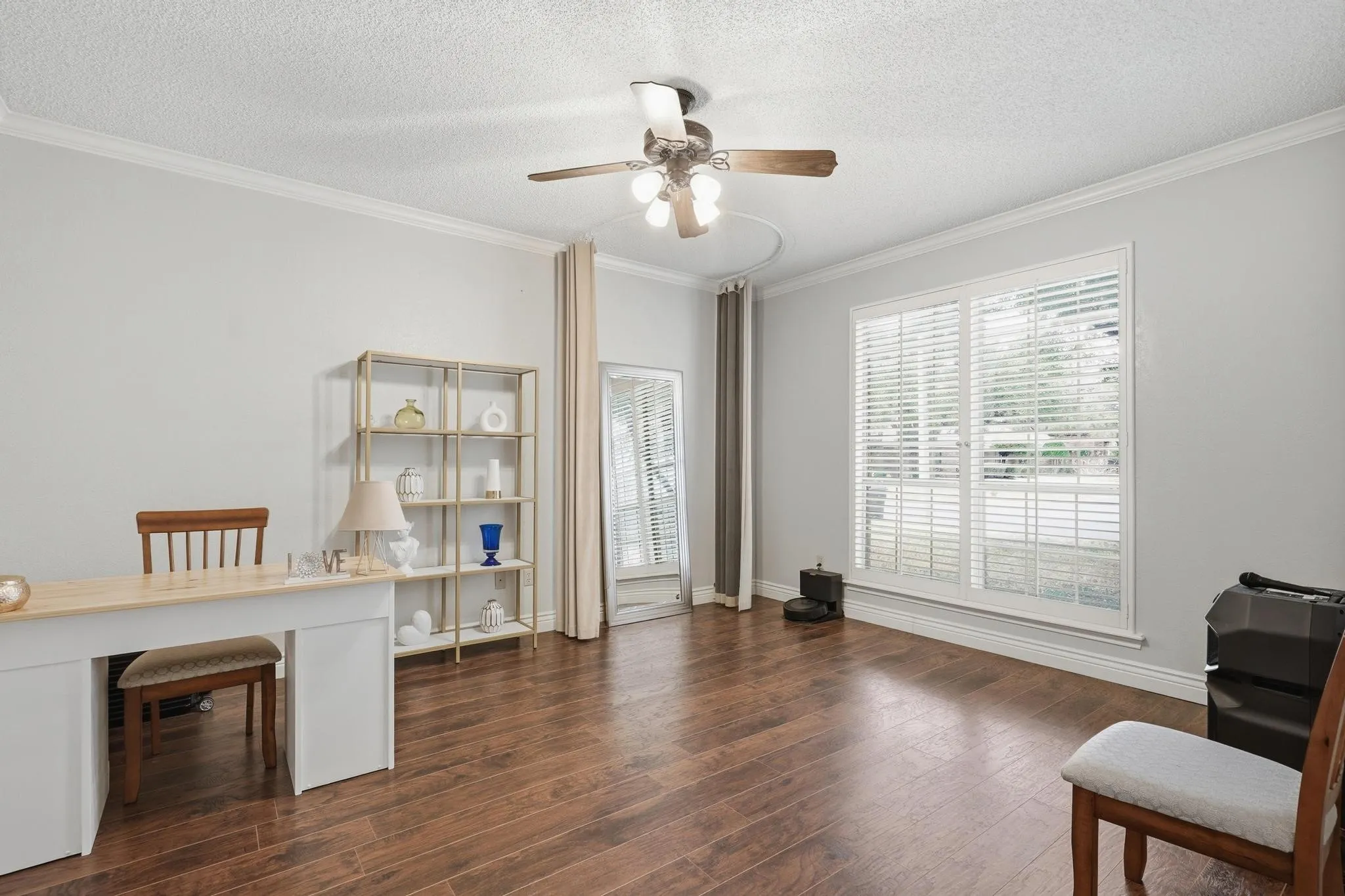 Single Family Residence For Sale in Taylor County , 17 Cherry Hills E, Abilene, Texas 79606, 4 Bedroom, 3 Bathroom, 2 Garage spaces, 2,638 Sqft, built in 1990, mls#21195575, Real Estate Agent in Abilene, Homes For Sale in Taylor county, Homes For Sale in Abilene, Realtor in Abilene Texas, Real Estate Brokerage Independent Realty Texas, Luminita Cordes Realtor