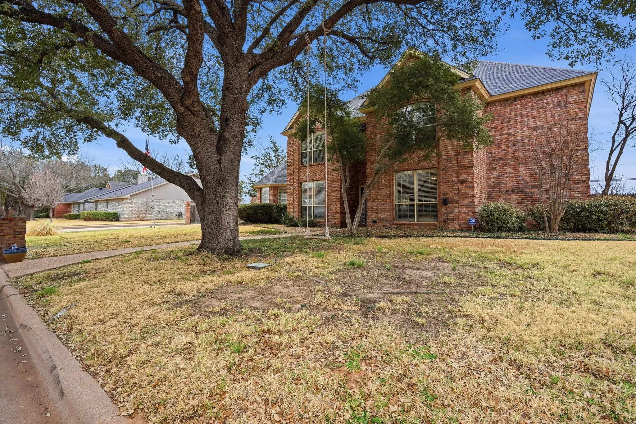 Single Family Residence For Sale in Taylor County , 17 Cherry Hills E, Abilene, Texas 79606, 4 Bedroom, 3 Bathroom, 2 Garage spaces, 2,638 Sqft, built in 1990, mls#21195575, Real Estate Agent in Abilene, Homes For Sale in Taylor county, Homes For Sale in Abilene, Realtor in Abilene Texas, Real Estate Brokerage Independent Realty Texas, Luminita Cordes Realtor