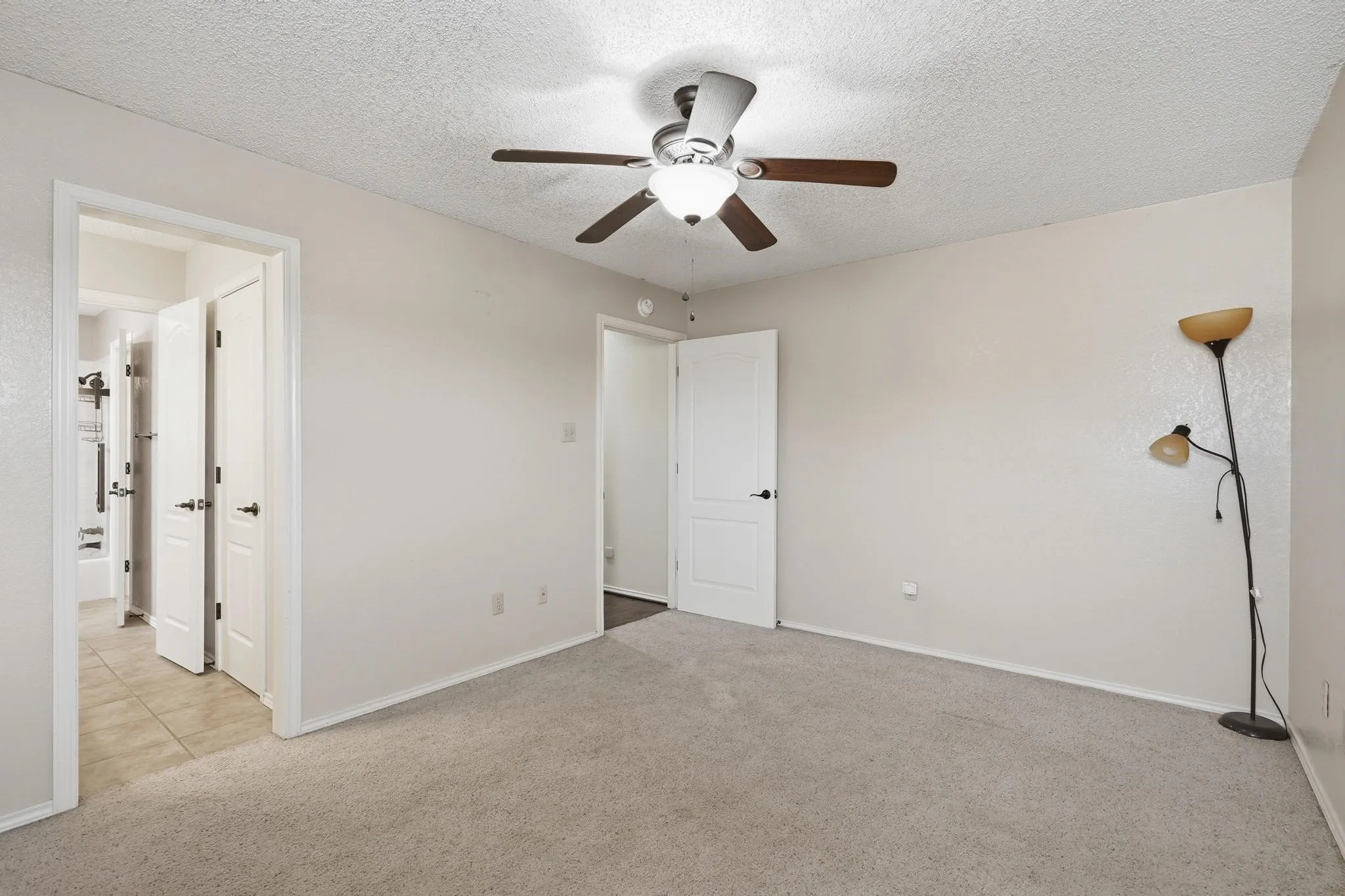 Single Family Residence For Sale in Taylor County , 17 Cherry Hills E, Abilene, Texas 79606, 4 Bedroom, 3 Bathroom, 2 Garage spaces, 2,638 Sqft, built in 1990, mls#21195575, Real Estate Agent in Abilene, Homes For Sale in Taylor county, Homes For Sale in Abilene, Realtor in Abilene Texas, Real Estate Brokerage Independent Realty Texas, Luminita Cordes Realtor