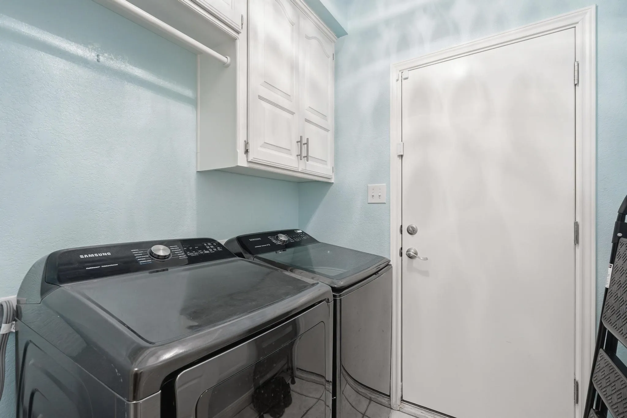 Single Family Residence For Sale in Taylor County , 17 Cherry Hills E, Abilene, Texas 79606, 4 Bedroom, 3 Bathroom, 2 Garage spaces, 2,638 Sqft, built in 1990, mls#21195575, Real Estate Agent in Abilene, Homes For Sale in Taylor county, Homes For Sale in Abilene, Realtor in Abilene Texas, Real Estate Brokerage Independent Realty Texas, Luminita Cordes Realtor