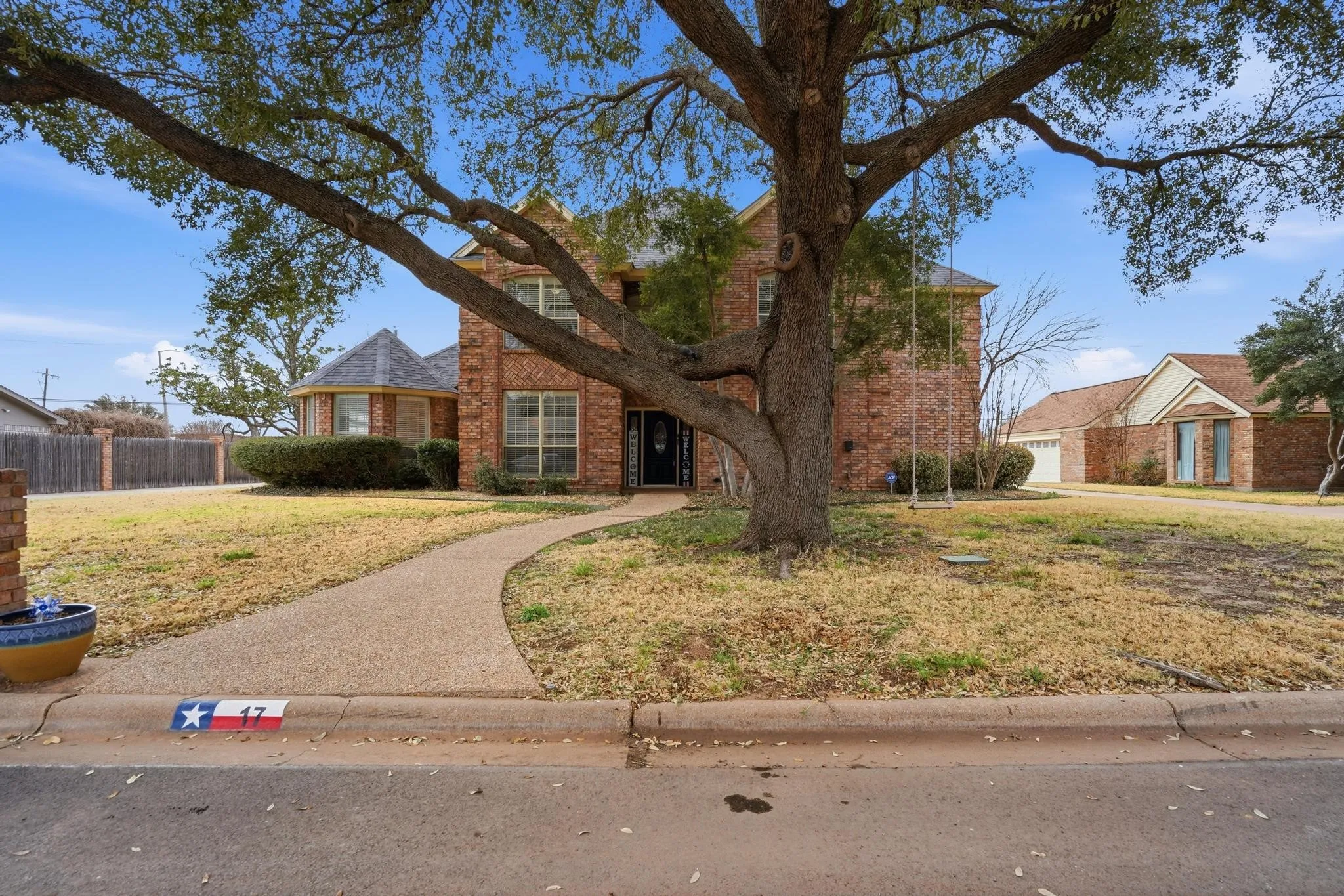 Single Family Residence For Sale in Taylor County , 17 Cherry Hills E, Abilene, Texas 79606, 4 Bedroom, 3 Bathroom, 2 Garage spaces, 2,638 Sqft, built in 1990, mls#21195575, Real Estate Agent in Abilene, Homes For Sale in Taylor county, Homes For Sale in Abilene, Realtor in Abilene Texas, Real Estate Brokerage Independent Realty Texas, Luminita Cordes Realtor