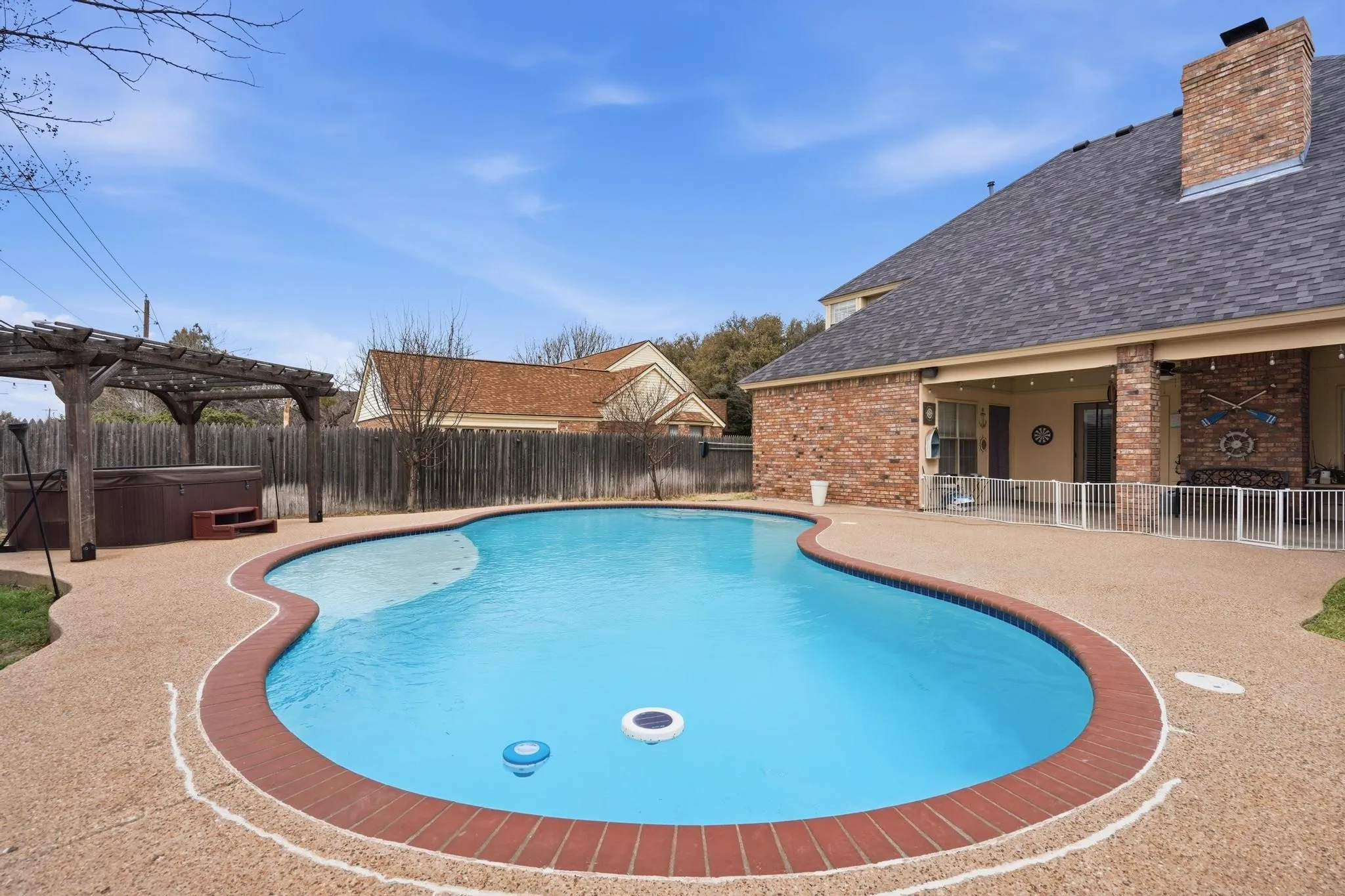 Single Family Residence For Sale in Taylor County , 17 Cherry Hills E, Abilene, Texas 79606, 4 Bedroom, 3 Bathroom, 2 Garage spaces, 2,638 Sqft, built in 1990, mls#21195575, Real Estate Agent in Abilene, Homes For Sale in Taylor county, Homes For Sale in Abilene, Realtor in Abilene Texas, Real Estate Brokerage Independent Realty Texas, Luminita Cordes Realtor