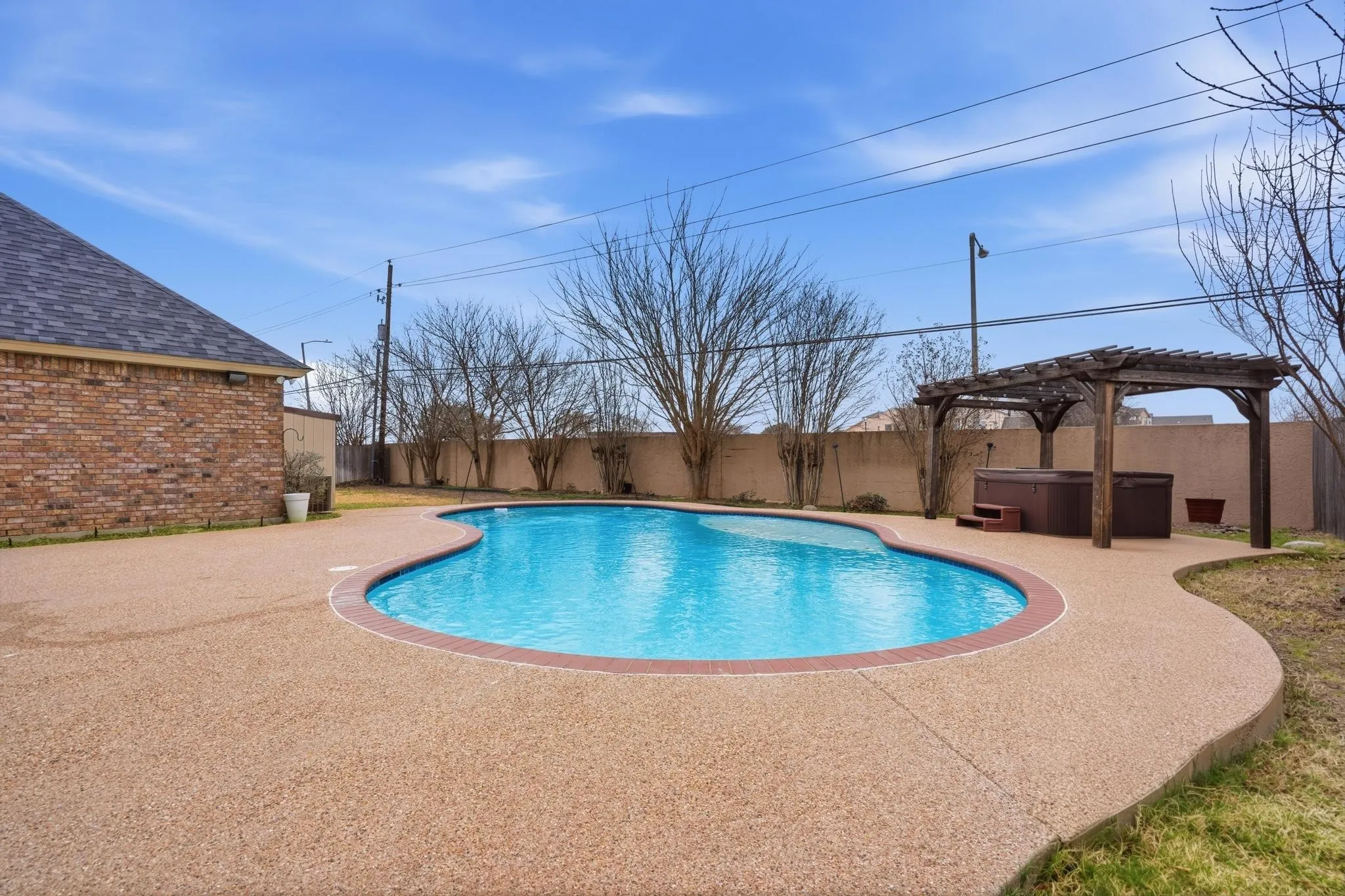 Single Family Residence For Sale in Taylor County , 17 Cherry Hills E, Abilene, Texas 79606, 4 Bedroom, 3 Bathroom, 2 Garage spaces, 2,638 Sqft, built in 1990, mls#21195575, Real Estate Agent in Abilene, Homes For Sale in Taylor county, Homes For Sale in Abilene, Realtor in Abilene Texas, Real Estate Brokerage Independent Realty Texas, Luminita Cordes Realtor
