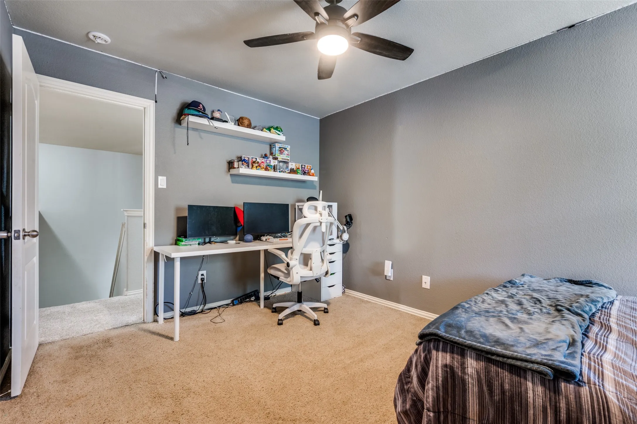 Single Family Residence For Sale in Denton County , 9812 Marthas Vineyard Circle, Providence Village, Texas 76227, 5 Bedrooms, 3 Bathrooms, 3 Garage spaces, 2,971 Sqft, built in 2005, Preowned, Price $384,900, mls#21199010, Real Estate Agent in Providence Village, Homes For Sale in Denton county, Homes For Sale in Providence Village, Realtor in Providence Village Texas, Real Estate Brokerage Independent Realty Texas, Luminita Cordes Realtor