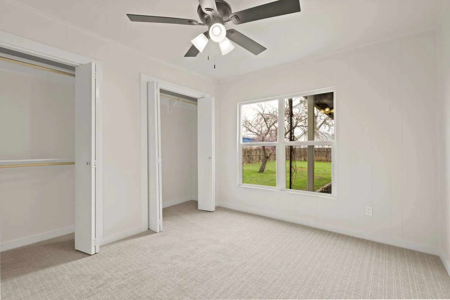 Single Family Residence For Sale in Tarrant County , 2340 Harris Lane, Haltom City, Texas 76117, 3 Bedroom, 2 Bathroom, 2 Garage spaces, 1,886 Sqft, built in 1947, mls#21199085, Real Estate Agent in Haltom City, Homes For Sale in Tarrant county, Homes For Sale in Haltom City, Realtor in Haltom City Texas, Real Estate Brokerage Independent Realty Texas, Luminita Cordes Realtor