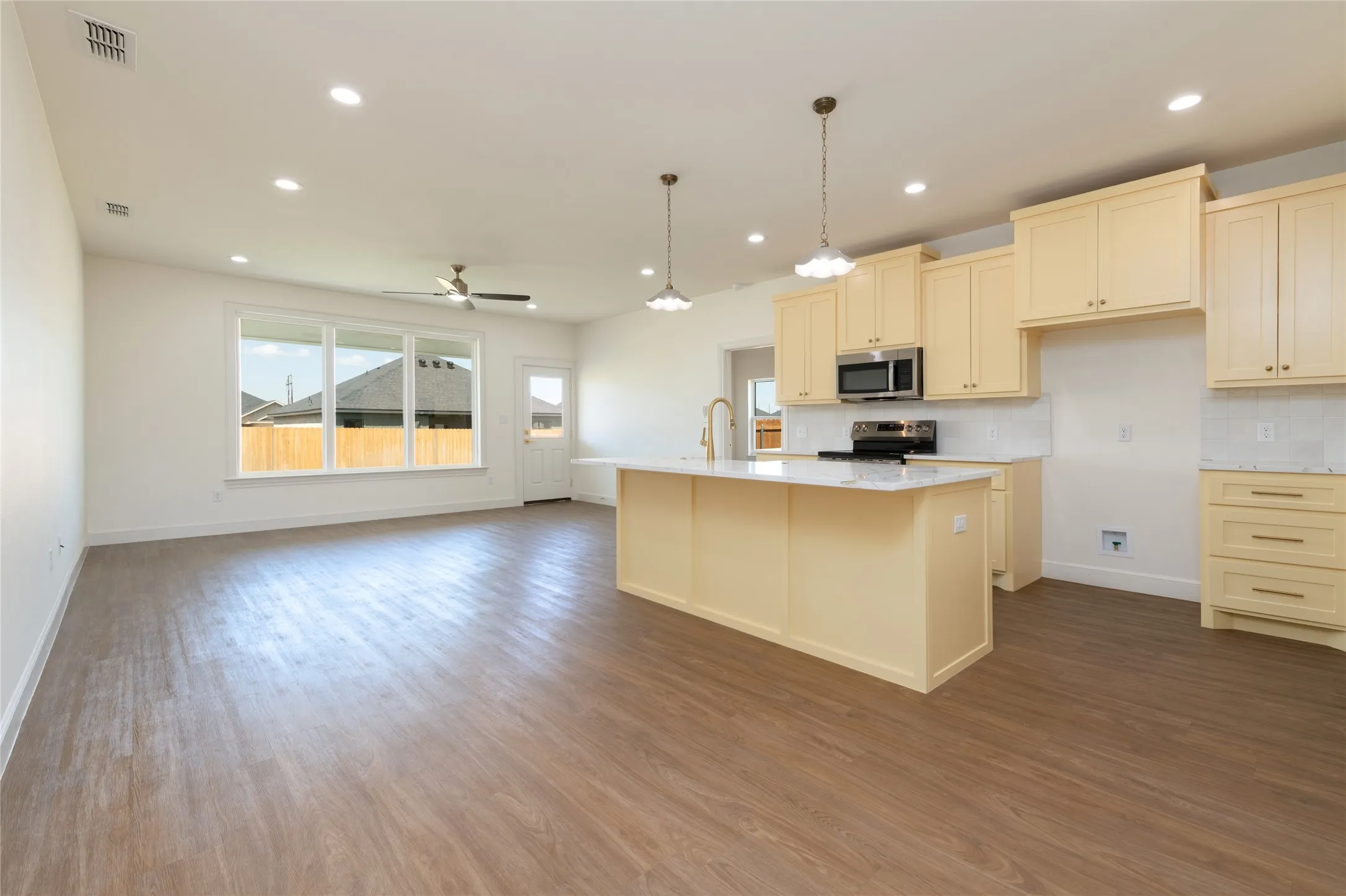 Single Family Residence For Sale in Taylor County , 7710 Freedom Crest Drive, Abilene, Texas 79602, 3 Bedroom, 2 Bathroom, 2 Garage spaces, 1,594 Sqft, built in 2026, New Construction - Incomplete, mls#21198453, Real Estate Agent in Abilene, Homes For Sale in Taylor county, Homes For Sale in Abilene, Realtor in Abilene Texas, Real Estate Brokerage Independent Realty Texas, Luminita Cordes Realtor