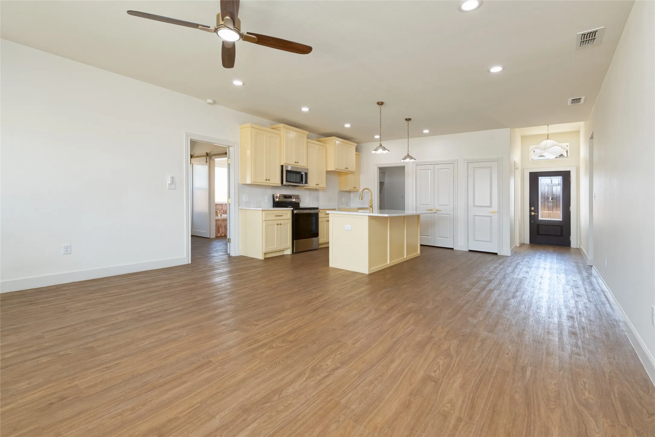 Single Family Residence For Sale in Taylor County , 7710 Freedom Crest Drive, Abilene, Texas 79602, 3 Bedroom, 2 Bathroom, 2 Garage spaces, 1,594 Sqft, built in 2026, New Construction - Incomplete, mls#21198453, Real Estate Agent in Abilene, Homes For Sale in Taylor county, Homes For Sale in Abilene, Realtor in Abilene Texas, Real Estate Brokerage Independent Realty Texas, Luminita Cordes Realtor