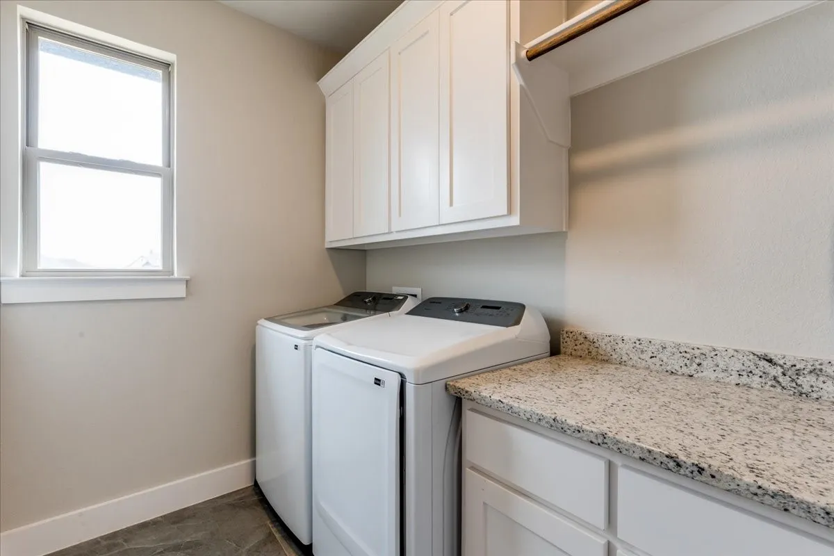 Single Family Residence For Sale in Johnson County , 101 Grey Wolf Court, Godley, Texas 76044, 3 Bedroom, 2 Bathroom, 3 Garage spaces, 2,445 Sqft, built in 2024, mls#21198500, Real Estate Agent in Godley, Homes For Sale in Johnson county, Homes For Sale in Godley, Realtor in Godley Texas, Real Estate Brokerage Independent Realty Texas, Luminita Cordes Realtor