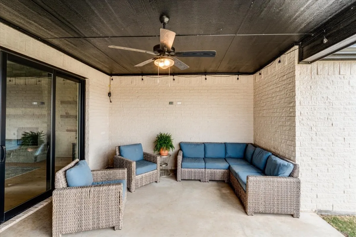 Single Family Residence For Sale in Johnson County , 101 Grey Wolf Court, Godley, Texas 76044, 3 Bedroom, 2 Bathroom, 3 Garage spaces, 2,445 Sqft, built in 2024, mls#21198500, Real Estate Agent in Godley, Homes For Sale in Johnson county, Homes For Sale in Godley, Realtor in Godley Texas, Real Estate Brokerage Independent Realty Texas, Luminita Cordes Realtor