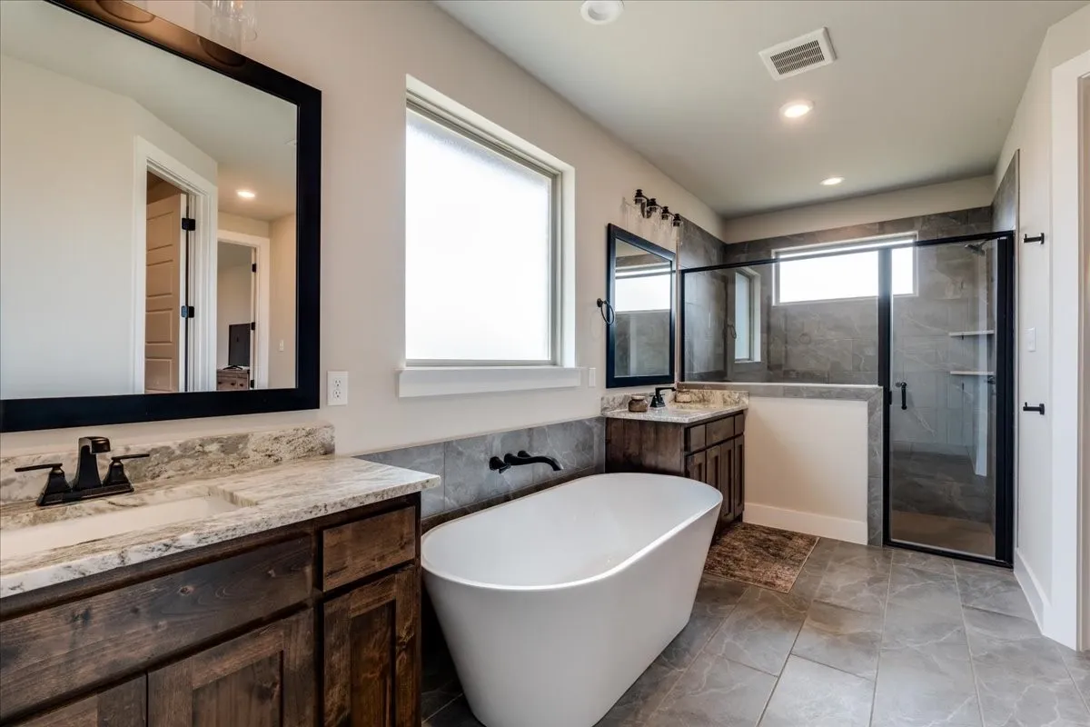 Single Family Residence For Sale in Johnson County , 101 Grey Wolf Court, Godley, Texas 76044, 3 Bedroom, 2 Bathroom, 3 Garage spaces, 2,445 Sqft, built in 2024, mls#21198500, Real Estate Agent in Godley, Homes For Sale in Johnson county, Homes For Sale in Godley, Realtor in Godley Texas, Real Estate Brokerage Independent Realty Texas, Luminita Cordes Realtor