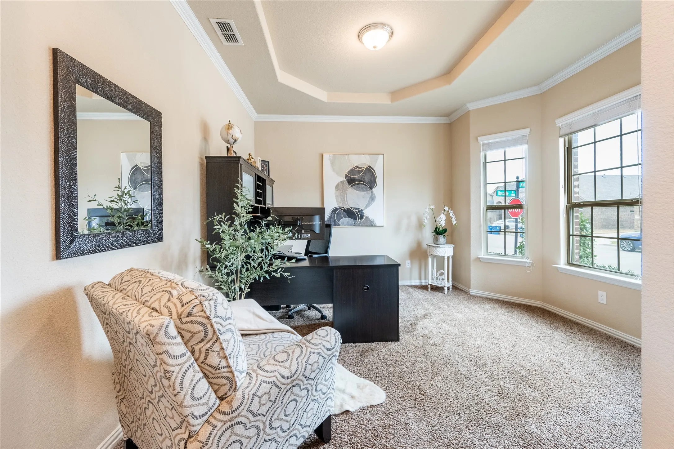 Single Family Residence For Sale in Parker County , 217 Mineral Point Drive, Aledo, Texas 76008, 4 Bedroom, 4 Bathroom, 2 Garage spaces, 2,818 Sqft, built in 2016, Preowned, mls#21199192, Real Estate Agent in Aledo, Homes For Sale in Parker county, Homes For Sale in Aledo, Realtor in Aledo Texas, Real Estate Brokerage Independent Realty Texas, Luminita Cordes Realtor