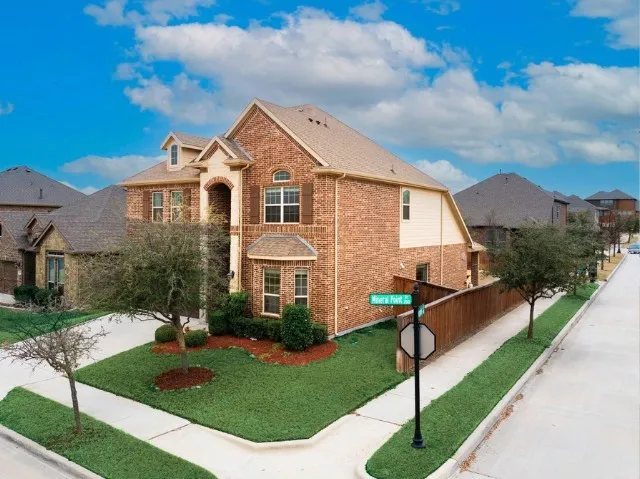 Single Family Residence For Sale in Parker County , 217 Mineral Point Drive, Aledo, Texas 76008, 4 Bedroom, 4 Bathroom, 2 Garage spaces, 2,818 Sqft, built in 2016, Preowned, mls#21199192, Real Estate Agent in Aledo, Homes For Sale in Parker county, Homes For Sale in Aledo, Realtor in Aledo Texas, Real Estate Brokerage Independent Realty Texas, Luminita Cordes Realtor