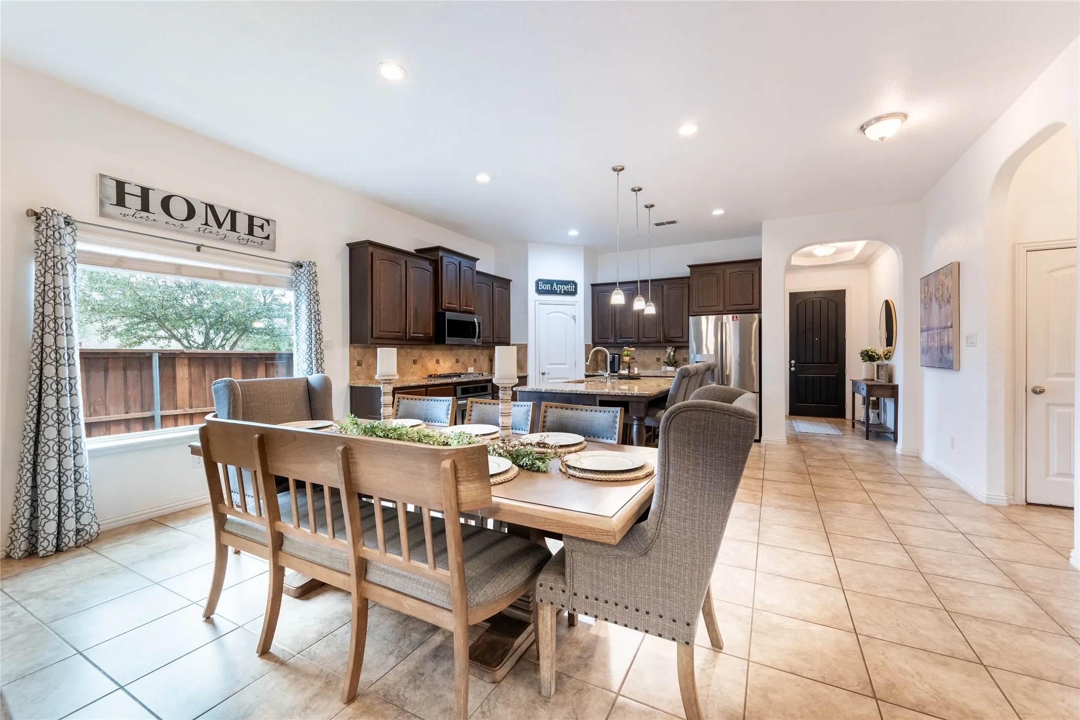 Single Family Residence For Sale in Parker County , 217 Mineral Point Drive, Aledo, Texas 76008, 4 Bedroom, 4 Bathroom, 2 Garage spaces, 2,818 Sqft, built in 2016, Preowned, mls#21199192, Real Estate Agent in Aledo, Homes For Sale in Parker county, Homes For Sale in Aledo, Realtor in Aledo Texas, Real Estate Brokerage Independent Realty Texas, Luminita Cordes Realtor