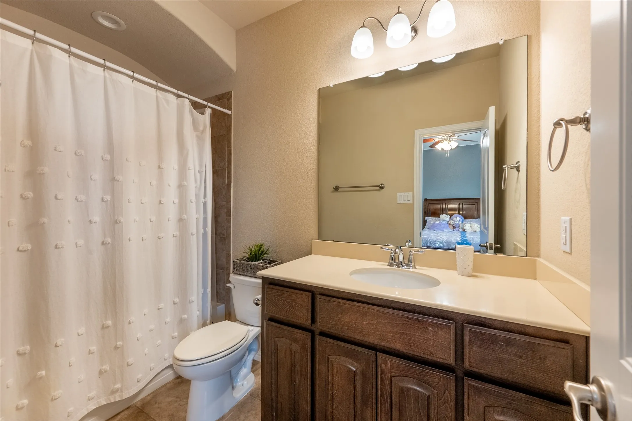 Single Family Residence For Sale in Parker County , 217 Mineral Point Drive, Aledo, Texas 76008, 4 Bedroom, 4 Bathroom, 2 Garage spaces, 2,818 Sqft, built in 2016, Preowned, mls#21199192, Real Estate Agent in Aledo, Homes For Sale in Parker county, Homes For Sale in Aledo, Realtor in Aledo Texas, Real Estate Brokerage Independent Realty Texas, Luminita Cordes Realtor