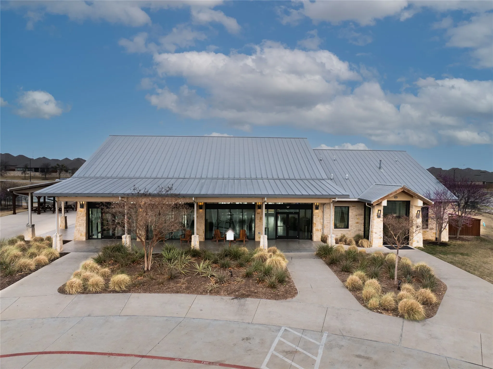 Single Family Residence For Sale in Parker County , 217 Mineral Point Drive, Aledo, Texas 76008, 4 Bedroom, 4 Bathroom, 2 Garage spaces, 2,818 Sqft, built in 2016, Preowned, mls#21199192, Real Estate Agent in Aledo, Homes For Sale in Parker county, Homes For Sale in Aledo, Realtor in Aledo Texas, Real Estate Brokerage Independent Realty Texas, Luminita Cordes Realtor