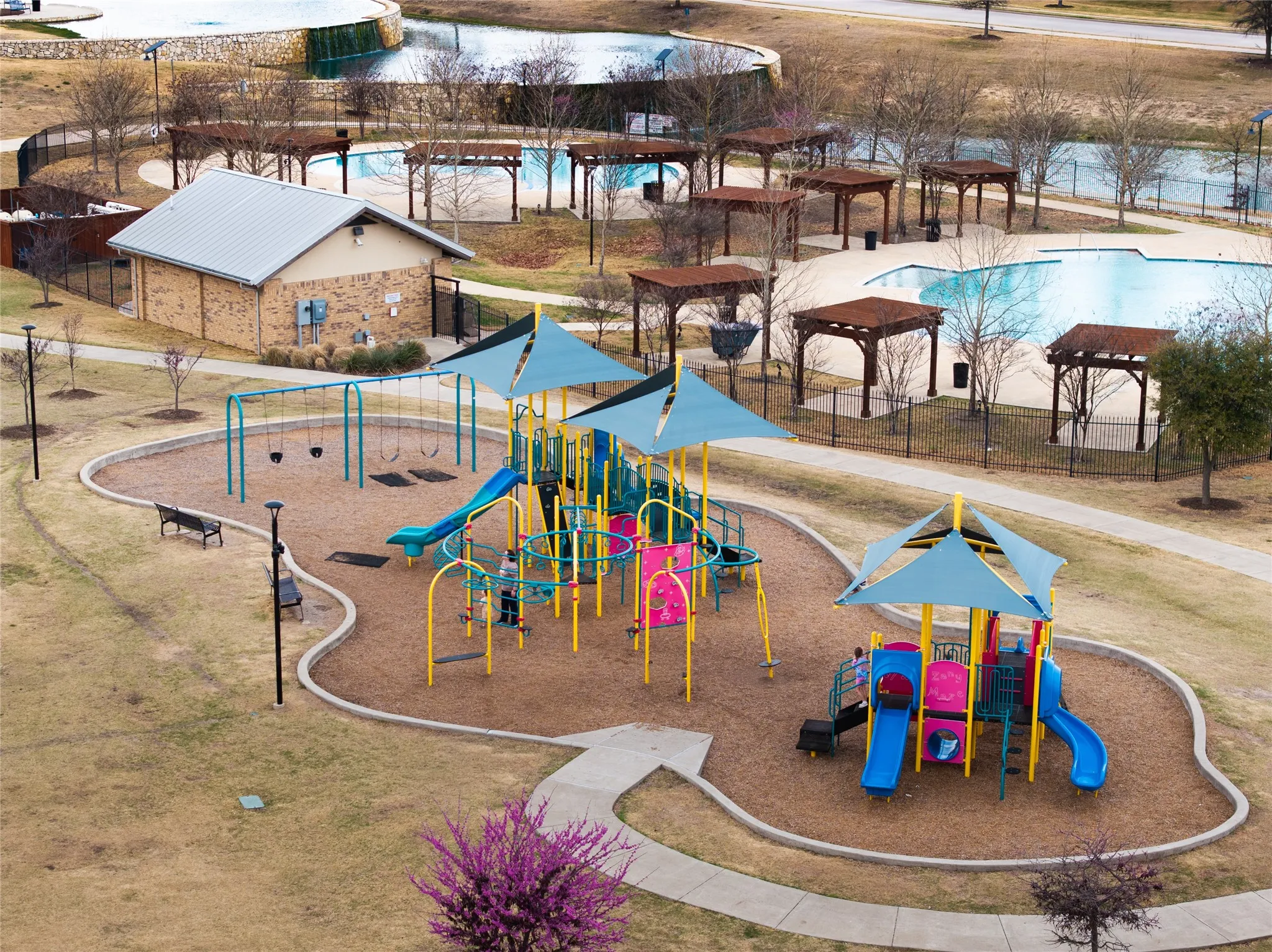 Single Family Residence For Sale in Parker County , 217 Mineral Point Drive, Aledo, Texas 76008, 4 Bedroom, 4 Bathroom, 2 Garage spaces, 2,818 Sqft, built in 2016, Preowned, mls#21199192, Real Estate Agent in Aledo, Homes For Sale in Parker county, Homes For Sale in Aledo, Realtor in Aledo Texas, Real Estate Brokerage Independent Realty Texas, Luminita Cordes Realtor