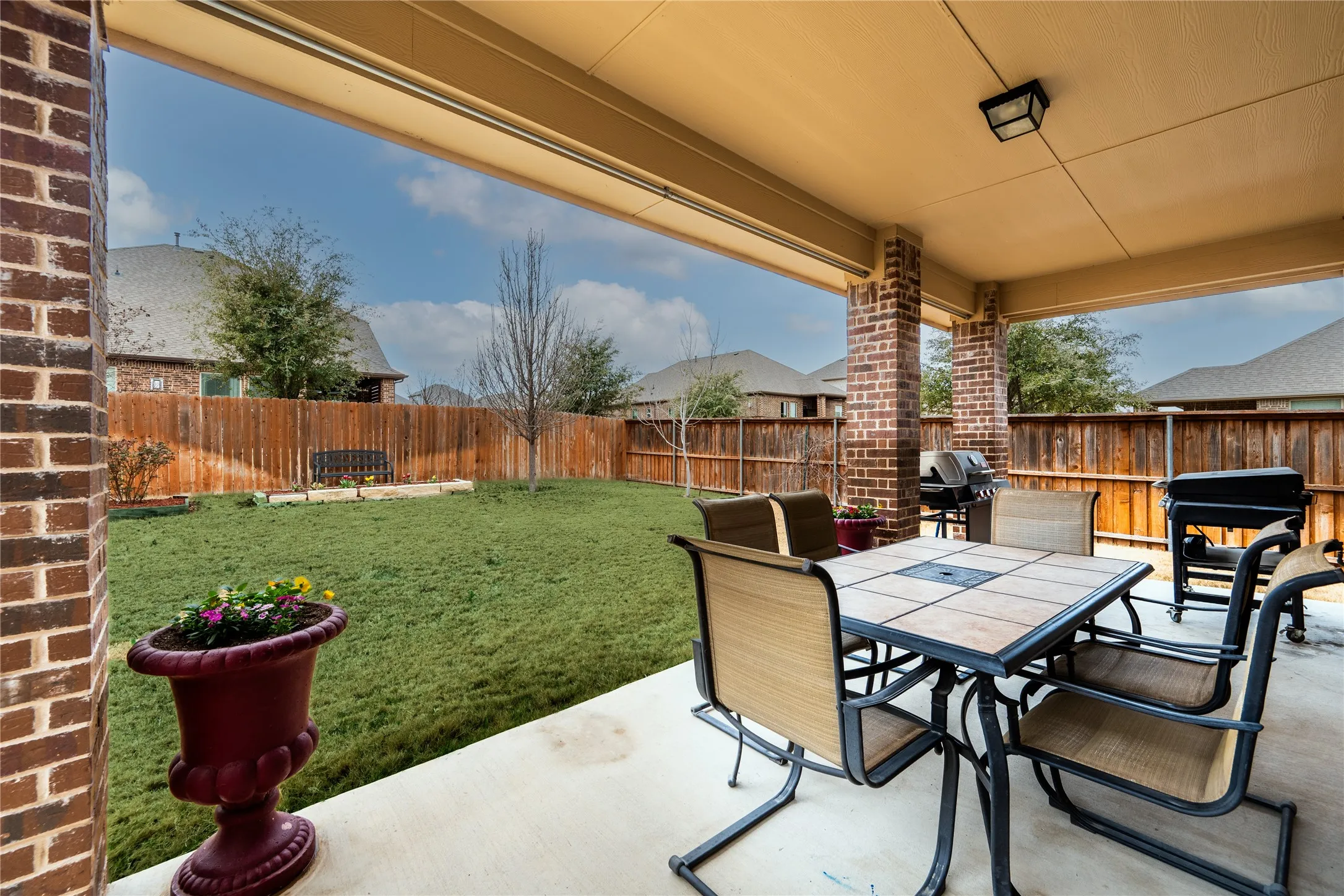 Single Family Residence For Sale in Parker County , 217 Mineral Point Drive, Aledo, Texas 76008, 4 Bedroom, 4 Bathroom, 2 Garage spaces, 2,818 Sqft, built in 2016, Preowned, mls#21199192, Real Estate Agent in Aledo, Homes For Sale in Parker county, Homes For Sale in Aledo, Realtor in Aledo Texas, Real Estate Brokerage Independent Realty Texas, Luminita Cordes Realtor