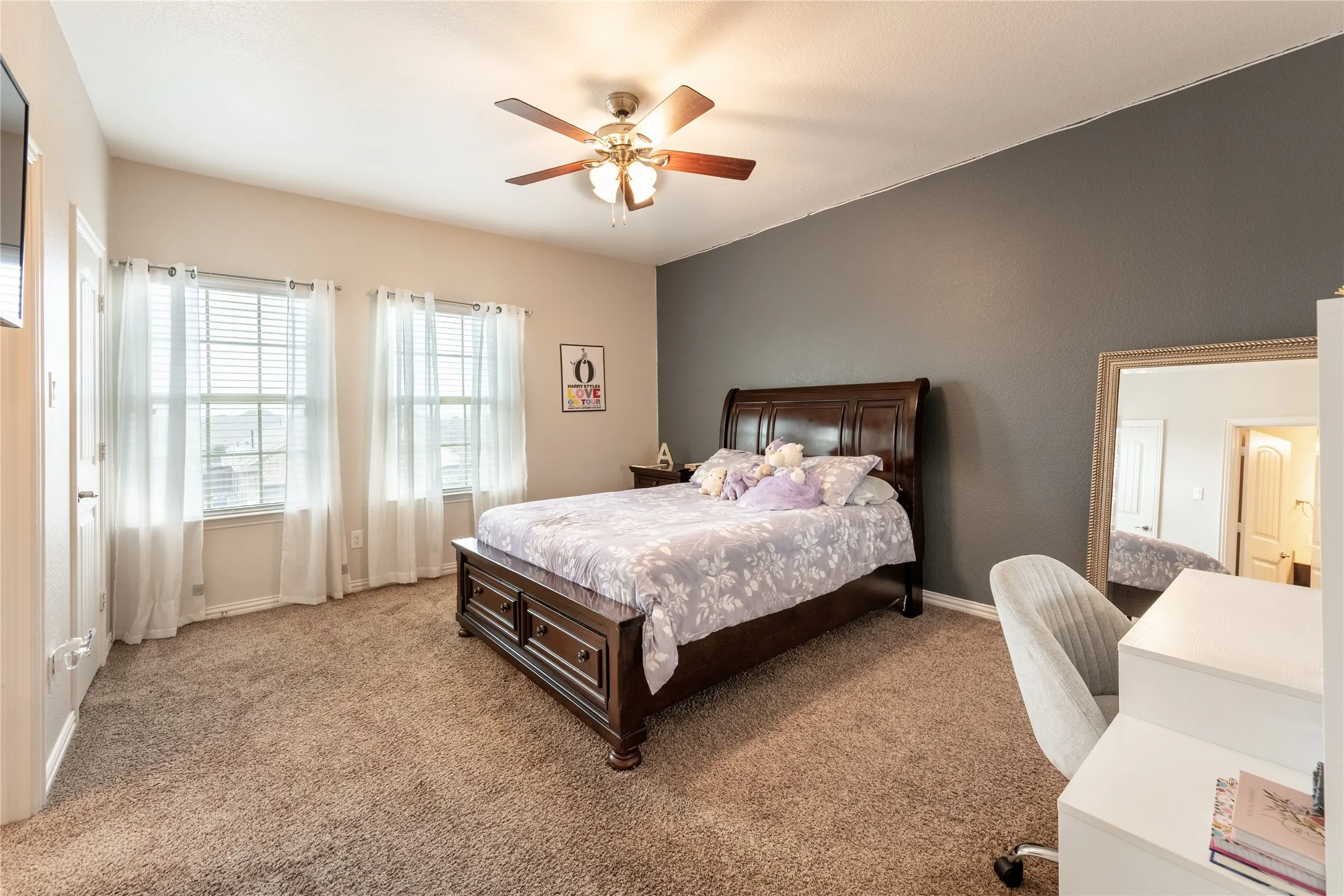 Single Family Residence For Sale in Parker County , 217 Mineral Point Drive, Aledo, Texas 76008, 4 Bedroom, 4 Bathroom, 2 Garage spaces, 2,818 Sqft, built in 2016, Preowned, mls#21199192, Real Estate Agent in Aledo, Homes For Sale in Parker county, Homes For Sale in Aledo, Realtor in Aledo Texas, Real Estate Brokerage Independent Realty Texas, Luminita Cordes Realtor