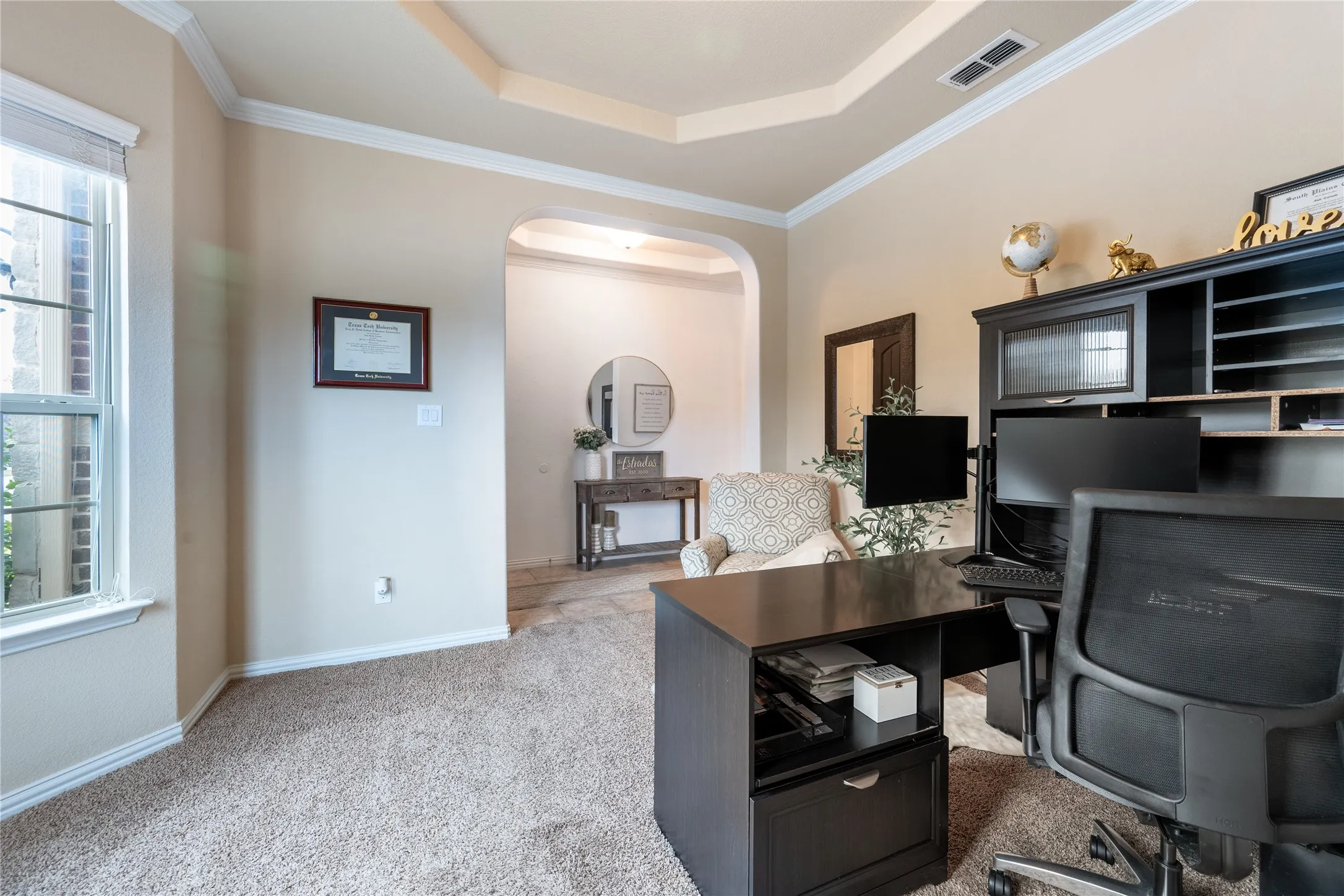 Single Family Residence For Sale in Parker County , 217 Mineral Point Drive, Aledo, Texas 76008, 4 Bedroom, 4 Bathroom, 2 Garage spaces, 2,818 Sqft, built in 2016, Preowned, mls#21199192, Real Estate Agent in Aledo, Homes For Sale in Parker county, Homes For Sale in Aledo, Realtor in Aledo Texas, Real Estate Brokerage Independent Realty Texas, Luminita Cordes Realtor