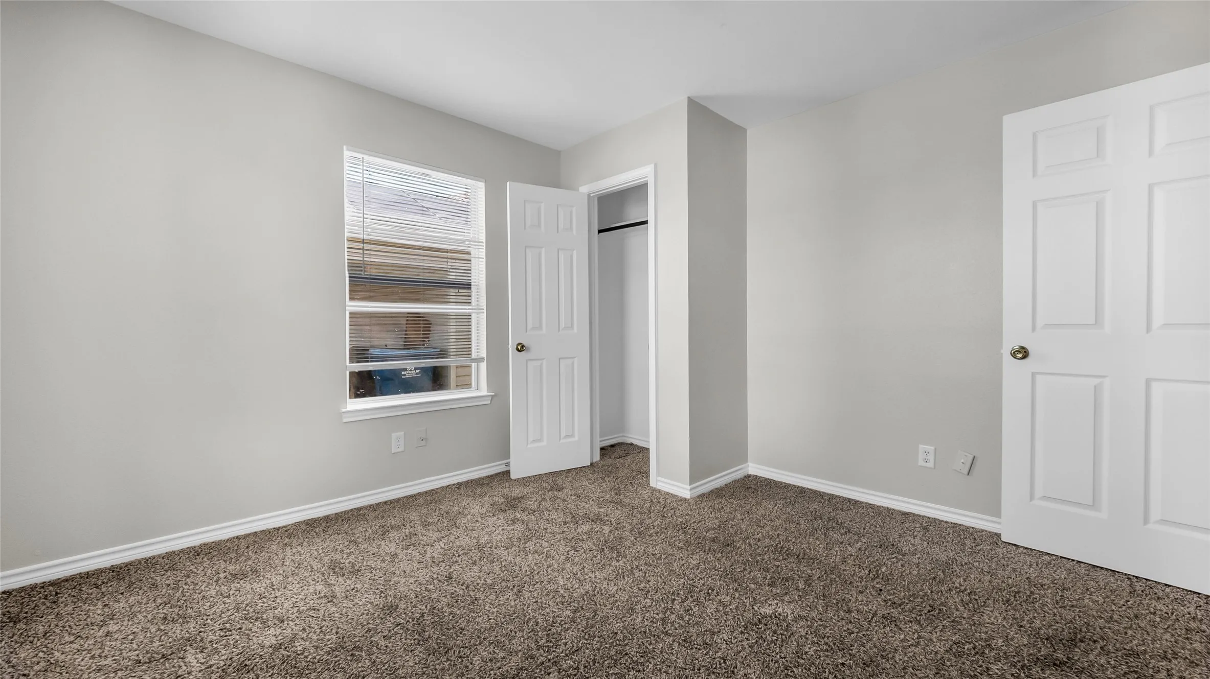 Single Family Residence For Rent in Grayson County , 1602 W Elm Street, Denison, Texas 75020, 3 Bedroom, 2 Bathroom, Garage spaces, 1,141 Sqft, built in 2003, Preowned, mls#21198907, Real Estate Agent in Denison, Homes For Rent in Grayson county, Homes For Rent in Denison, Realtor in Denison Texas, Real Estate Brokerage Independent Realty Texas, Luminita Cordes Realtor